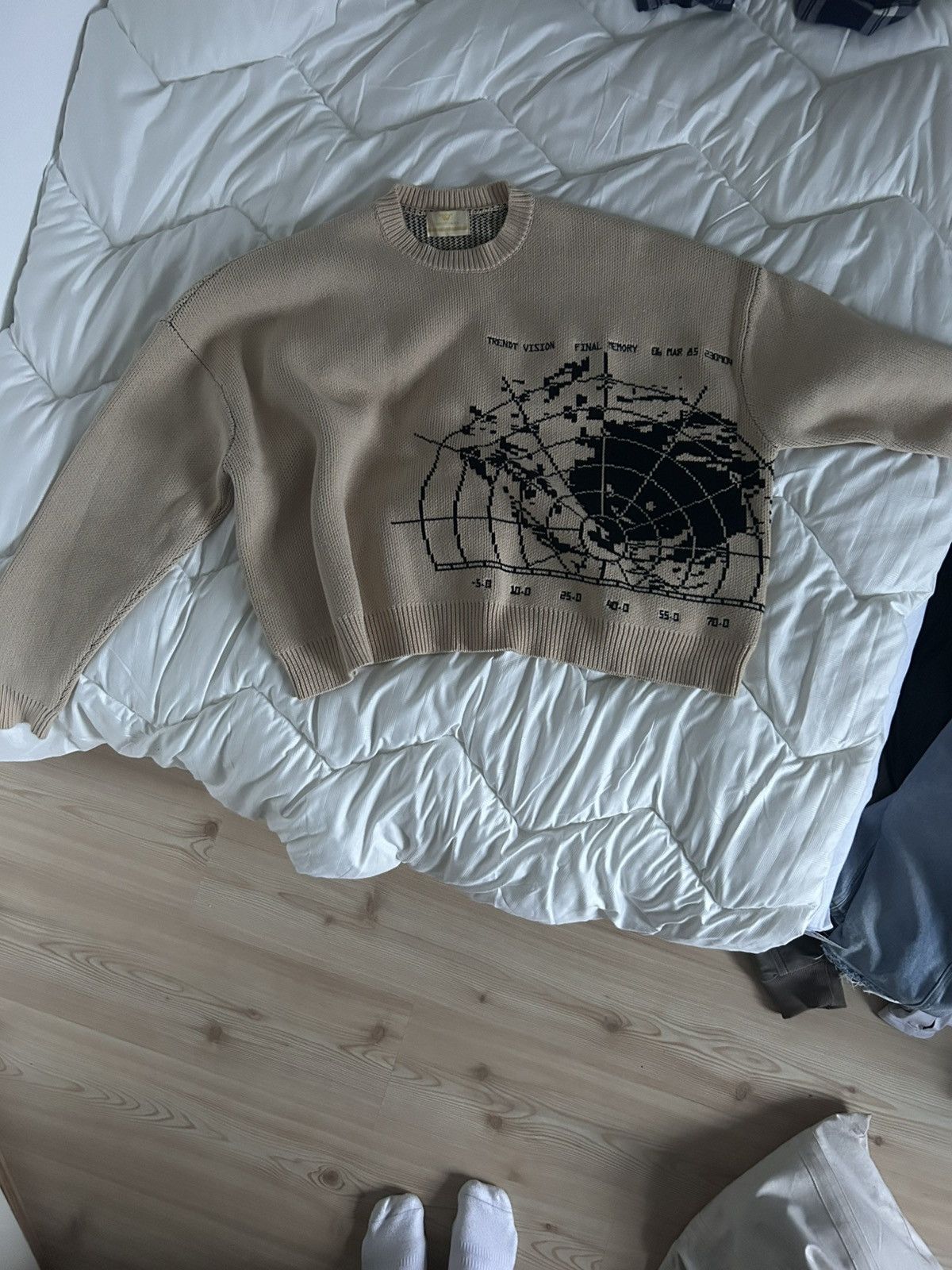 Trendt Vision Trendt vision boxy knitted sweatshirt for sale Size US L / EU 52-54 / 3 - 6 Thumbnail