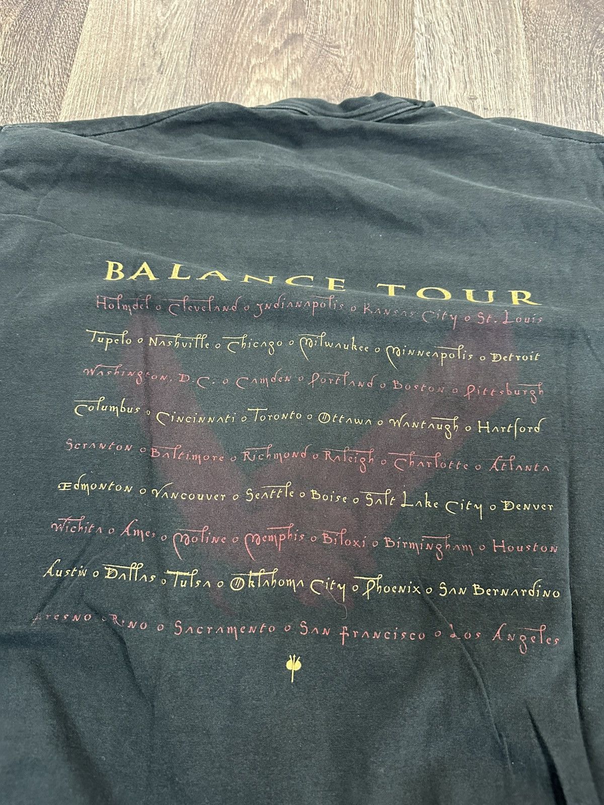 Band Tees Vintage Van halen balance tour 1995 t shirt Size US XL / EU 56 / 4 - 11 Thumbnail