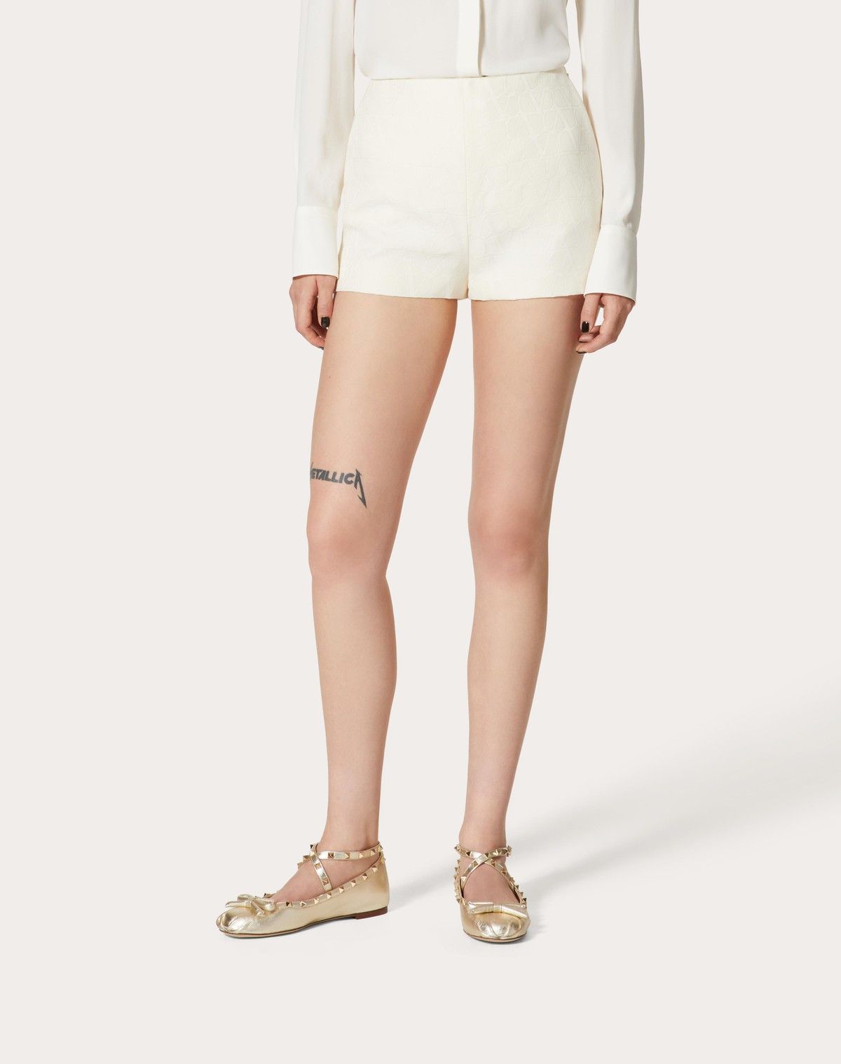 Valentino o1s1wg110525 Toile Iconographe Crepe Couture Shorts in White Size 25" / US 0 / IT 36 - 3 Thumbnail