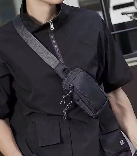 image of Fashion Y2K Mini Belt Bag Sling Bag Side Bag in Black, Men's