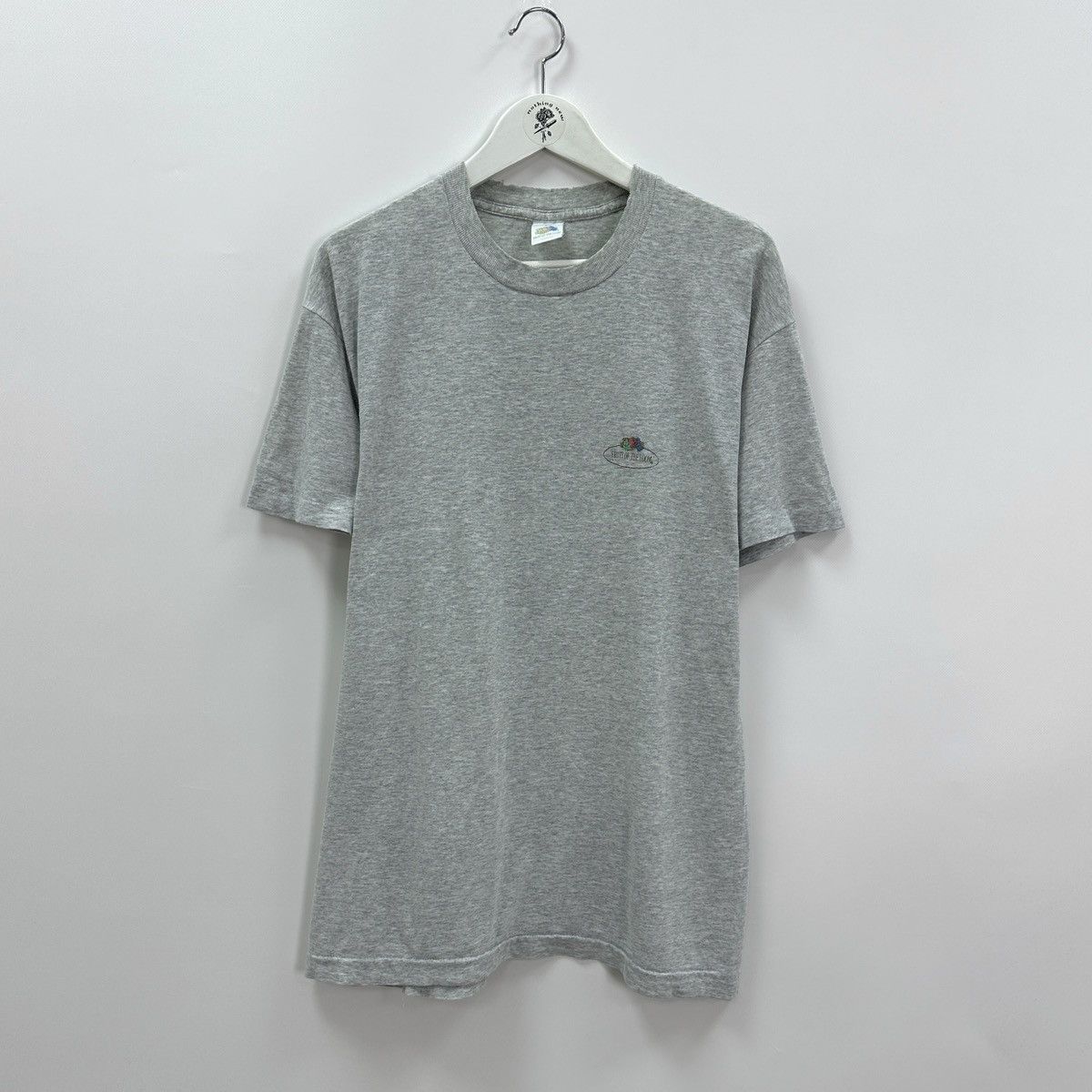 Vintage Vintage 90s Fruit of the Loom distressed early 1990 tee rare Size US XL / EU 56 / 4 - 1 Thumbnail