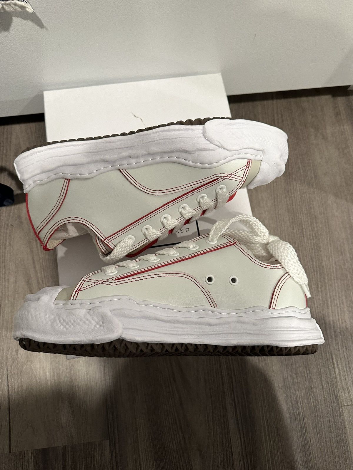 Maison MIHARA YASUHIRO Mihara yasuhiro leather hank white red line size 42 Size US 9 / EU 42 - 2 Thumbnail