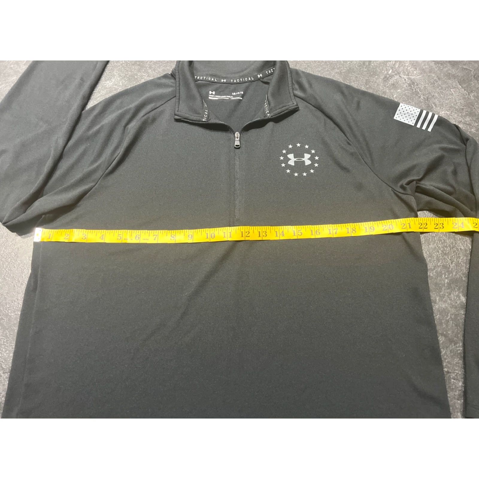 Under Armour Under Armour HeatGear Quarter Zip Athletic Shirt L Men Black Long Sleeve Activewear Mens Size US L / EU 52-54 / 3 - 6 Thumbnail