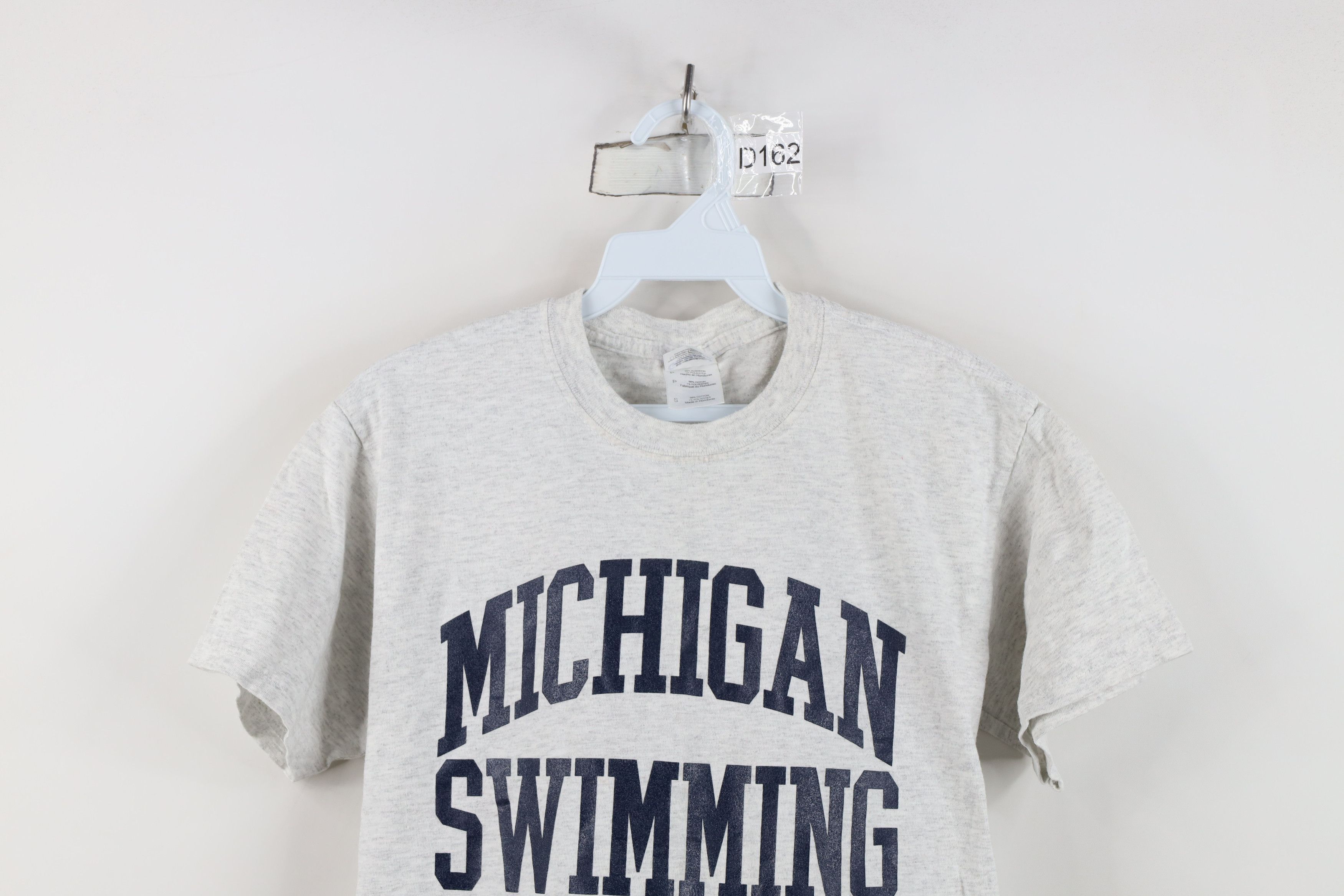 Vintage Vintage Issued University of Michigan Swimming T-Shirt Gray Size S / US 4 / IT 40 - 2 Thumbnail