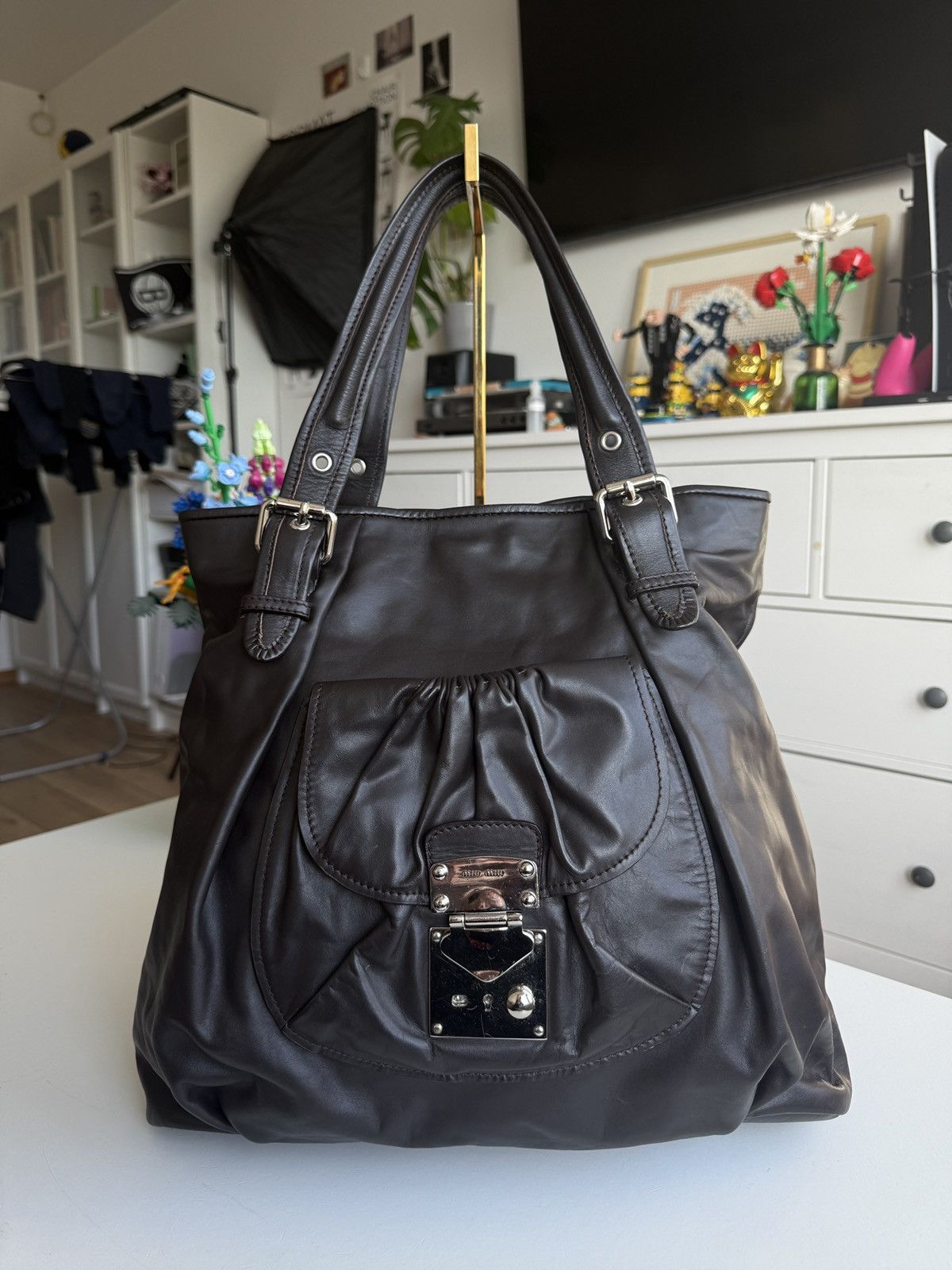 【超希少❗️】 archive miumiu ハンドバッグ　スウェード　赤 超希少❗️】90s archive miumiu ハンドバッグ スウェード 赤