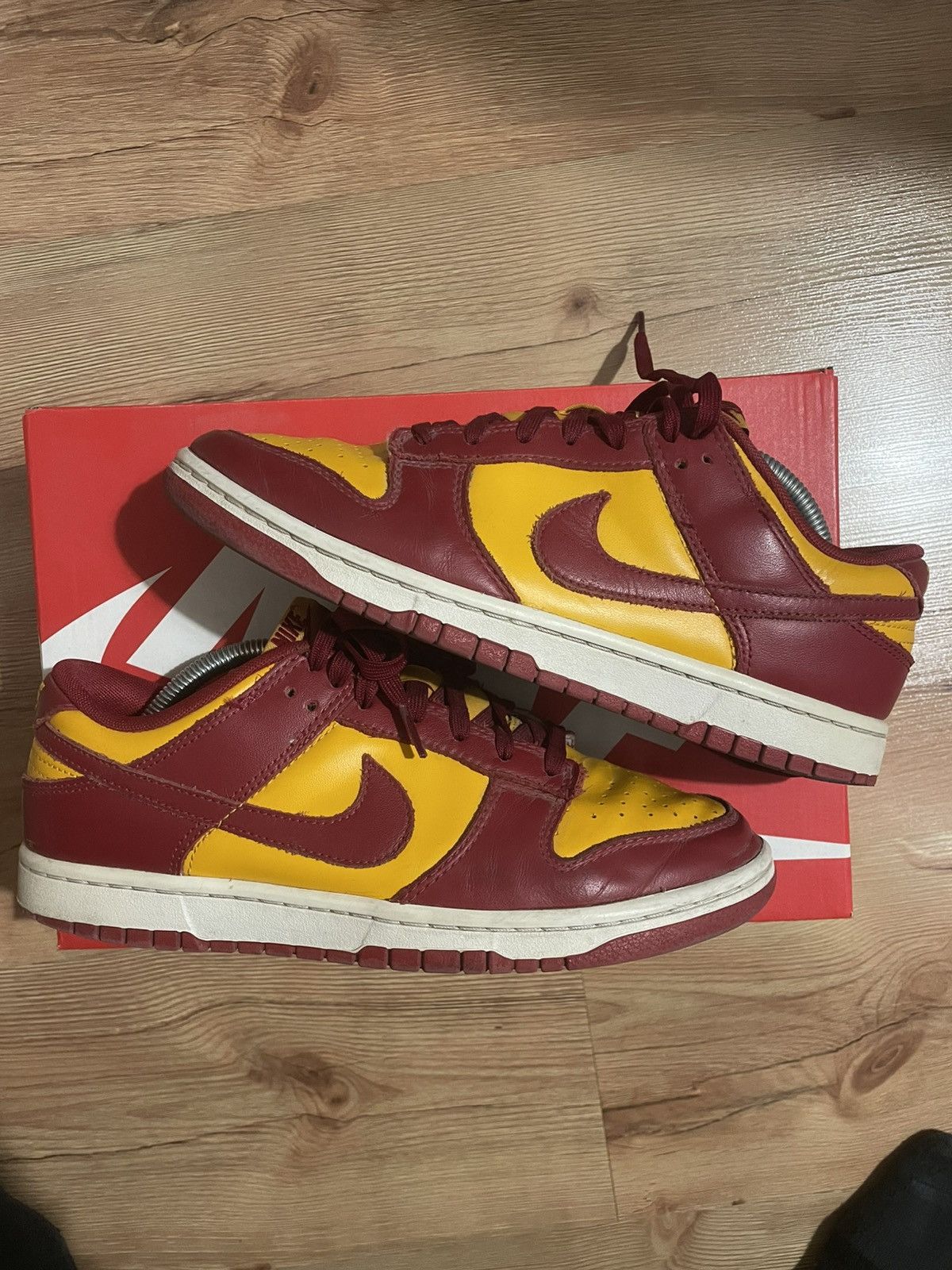 Nike Nike dunk low ‘Midas gold’ Size US 9.5 / EU 42-43 - 4 Thumbnail