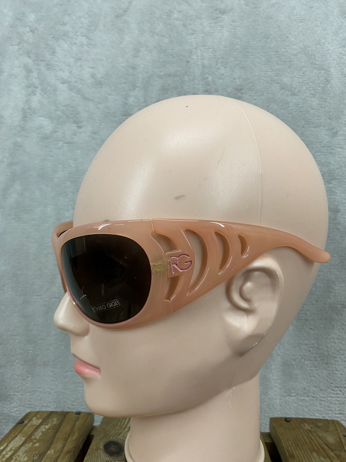 Romeo Gigli Romeo Gigile RG66805 Vintage Women Sunglesses ‘New Old Stock Size ONE SIZE - 3 Thumbnail