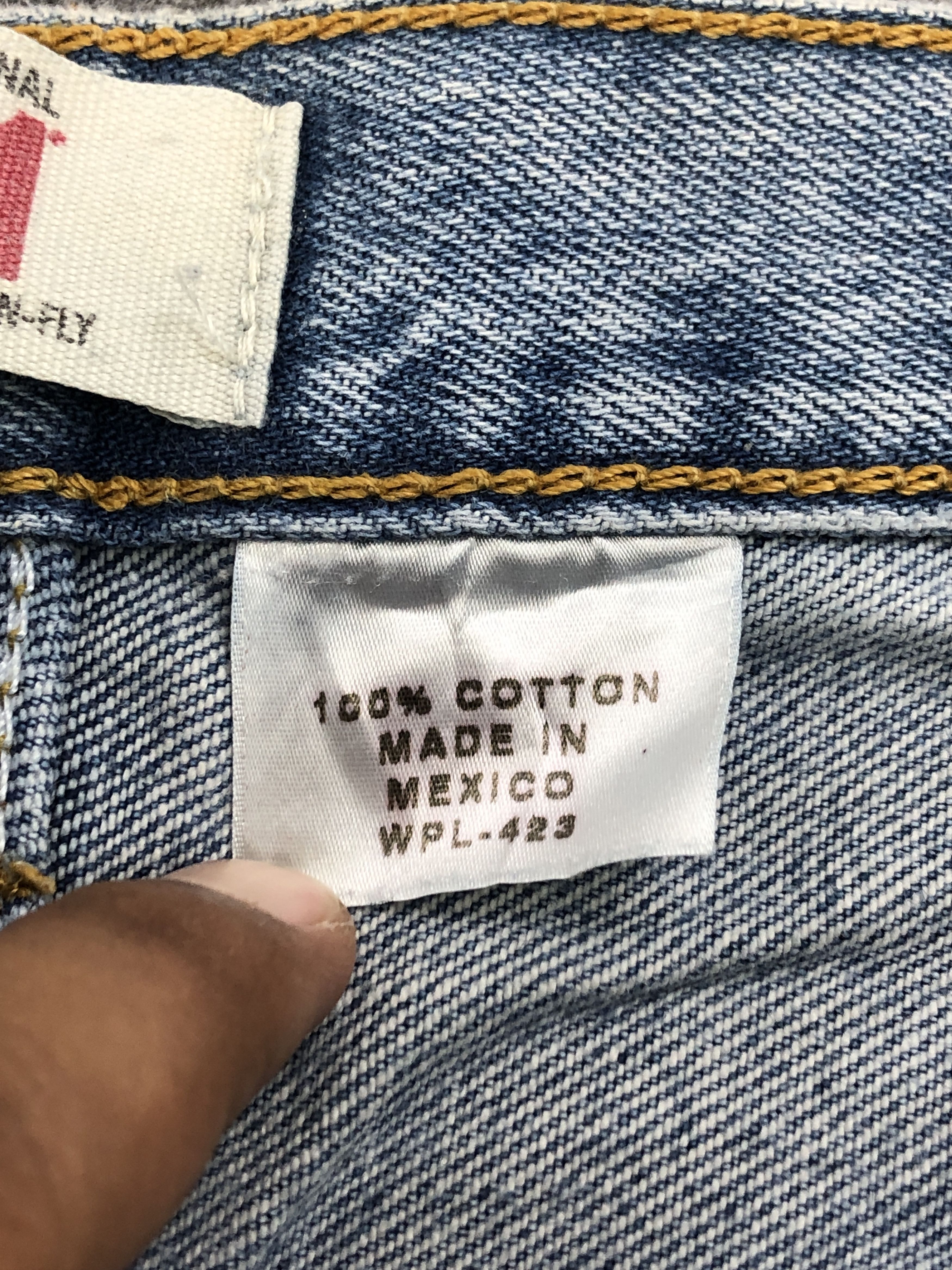 Levi's × Vintage Vintage Levi's 501 Light Blue Washed Jeans Size US 31 - 7 Thumbnail