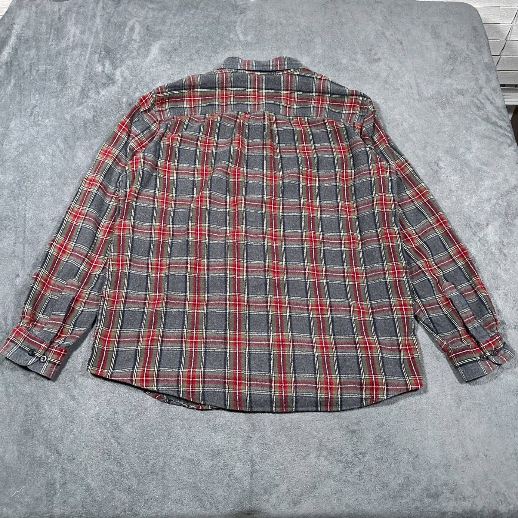 Vintage VINTAGE L.L. Bean Flannel Shirt Adult Large Red Gray Plaid Traditional Fit Button-Up Classic Outdoor Mens Size US L / EU 52-54 / 3 - 5 Thumbnail