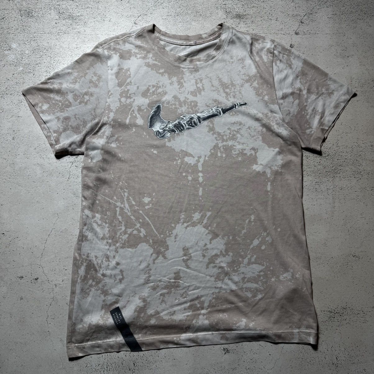 Nike × Vintage vintage 90s y2k nike tie die t shirt big logo bone print Size US M / EU 48-50 / 2 - 1 Thumbnail
