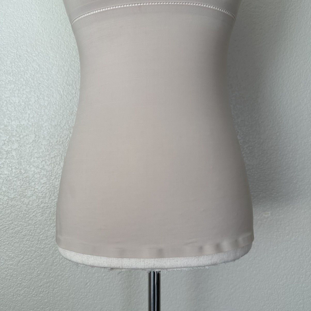 Marks & Spencer Marks & Spencer Nude Stretchy Scoop Neck Tank Top Size M / US 6-8 / IT 42-44 - 3 Thumbnail