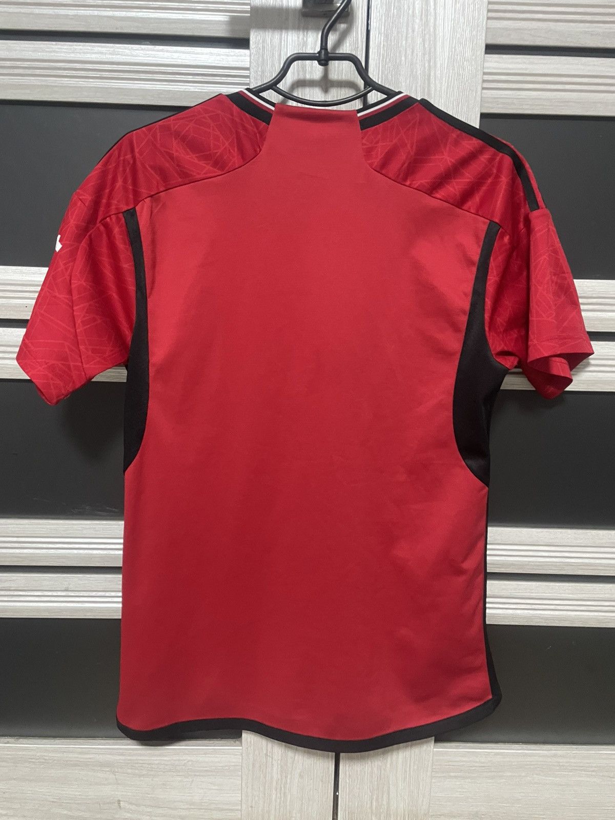 Adidas Adidas Manchester United 2023/2024 Football Soccer Jersey Size US M / EU 48-50 / 2 - 2 Thumbnail