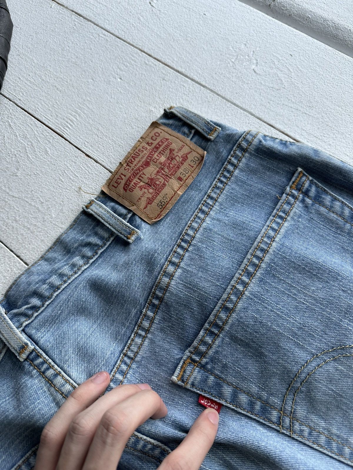 Levi's × Vintage 🚨Vintage 90s Levis Jeans 559 Relaxed Fit Light Wash Denim Size US 38 / EU 54 - 5 Thumbnail