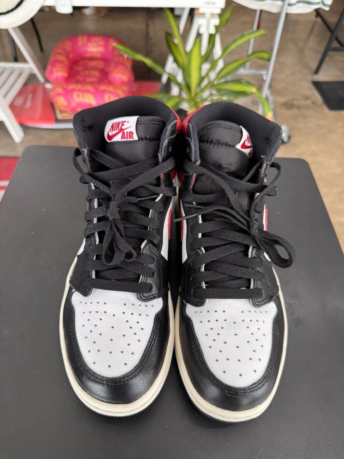 Jordan Brand Air Jordan 1 Retro High Black Gym Red Size 8 (2019) Size US 8 / EU 41 - 2 Thumbnail