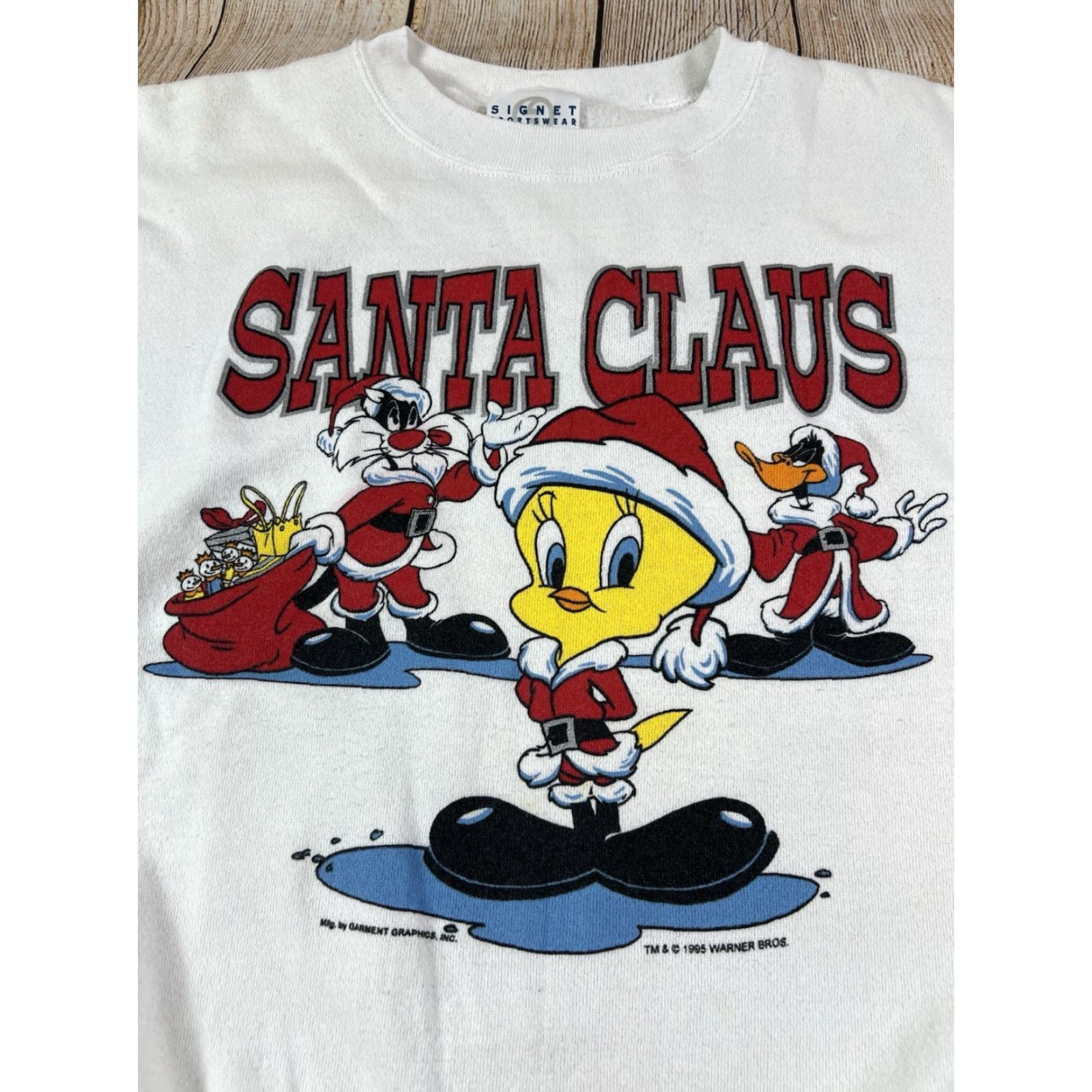 Vintage VINTAGE Santa Claus Looney Tunes Christmas Sweatshirt L White 90s Cartoon Graphic Print Mens Pullover Size L Size US L / EU 52-54 / 3 - 3 Thumbnail