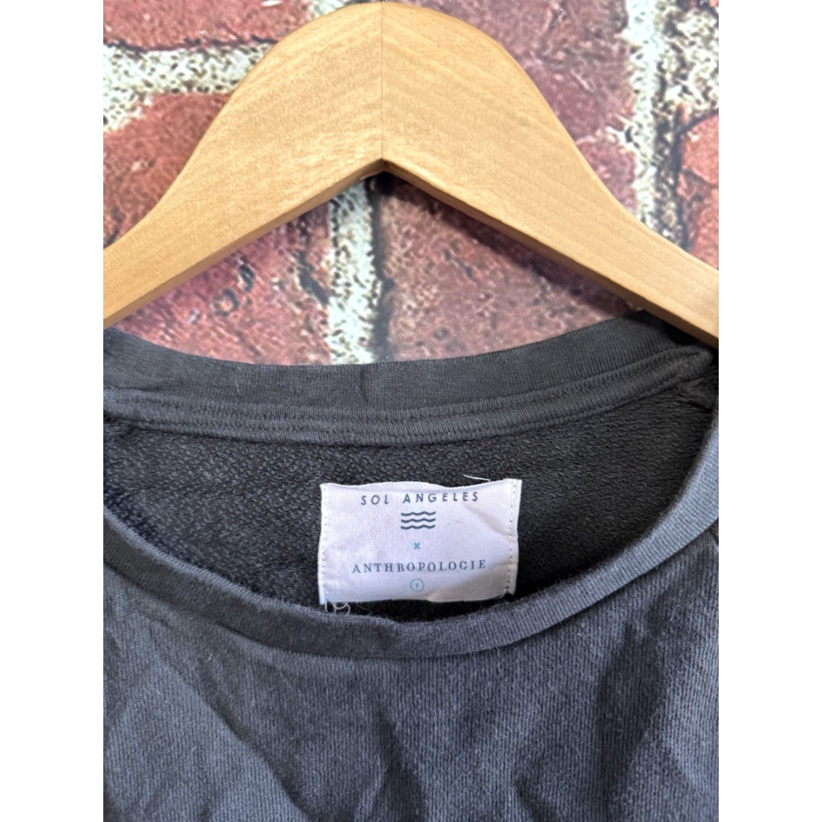 Sol Angeles Sol Angeles Anthropologie Womens Gray Long Sleeve Pullover Sweatshirt Sz Small Size S / US 4 / IT 40 - 3 Thumbnail