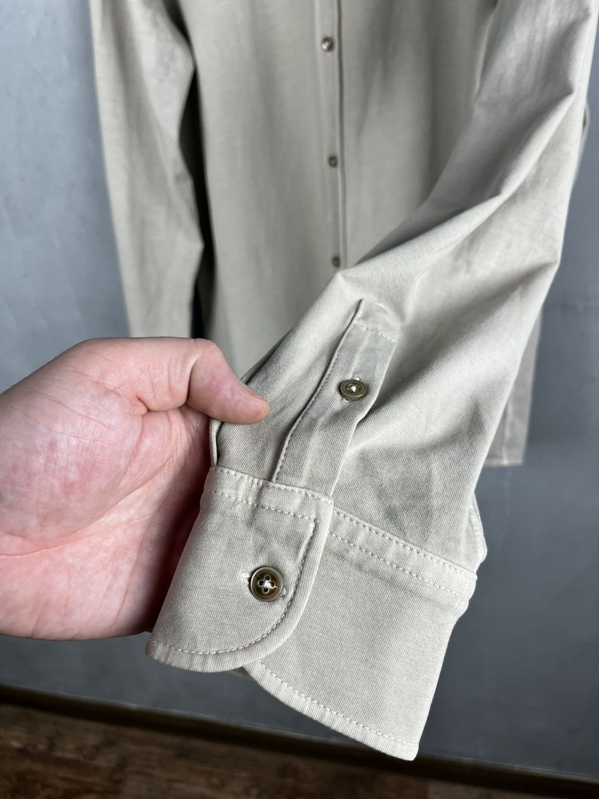 Circolo 1901 CIRCOLO 1901 MENS CLASSIC SOLID COTTON BLEND BUTTON SHIRT Size US XL / EU 56 / 4 - 8 Thumbnail