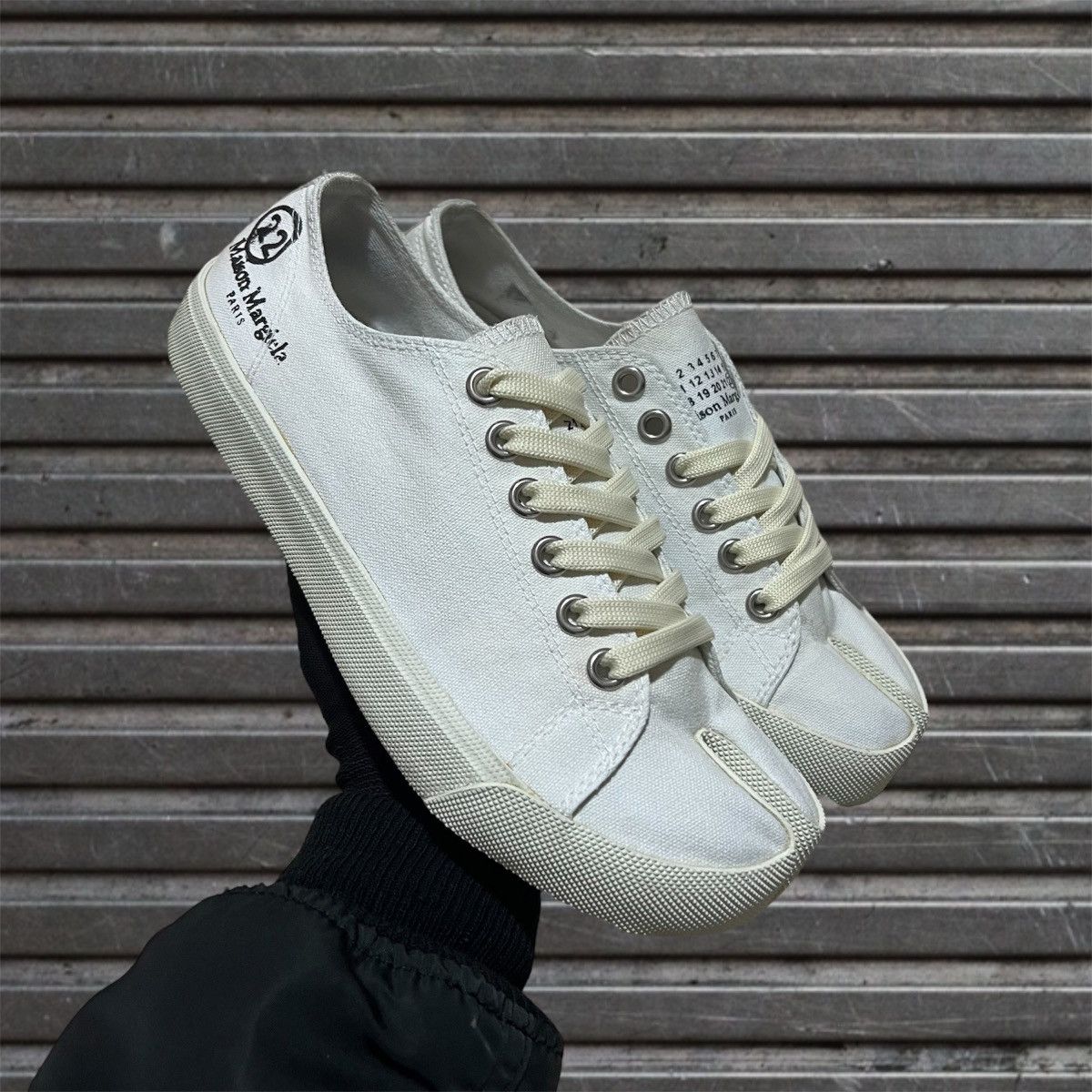 Maison Margiela Maison Margiela Tabi Canvas Sneakers Size US 6.5 / EU 39-40 - 1 Thumbnail