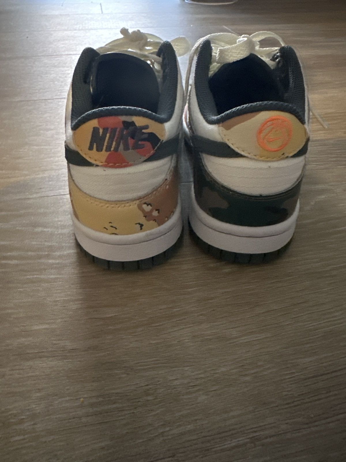 Nike Nike dunk low SE (GS) Size US 4 / IT 34 - 4 Thumbnail