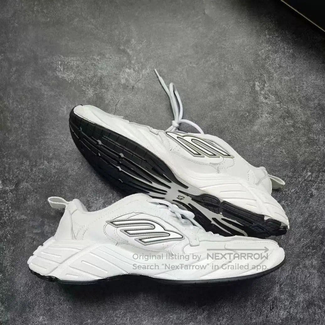 Balenciaga White Chunky Low-Top Sneakers Size 9. Size US 9 / EU 42 - 9 Thumbnail
