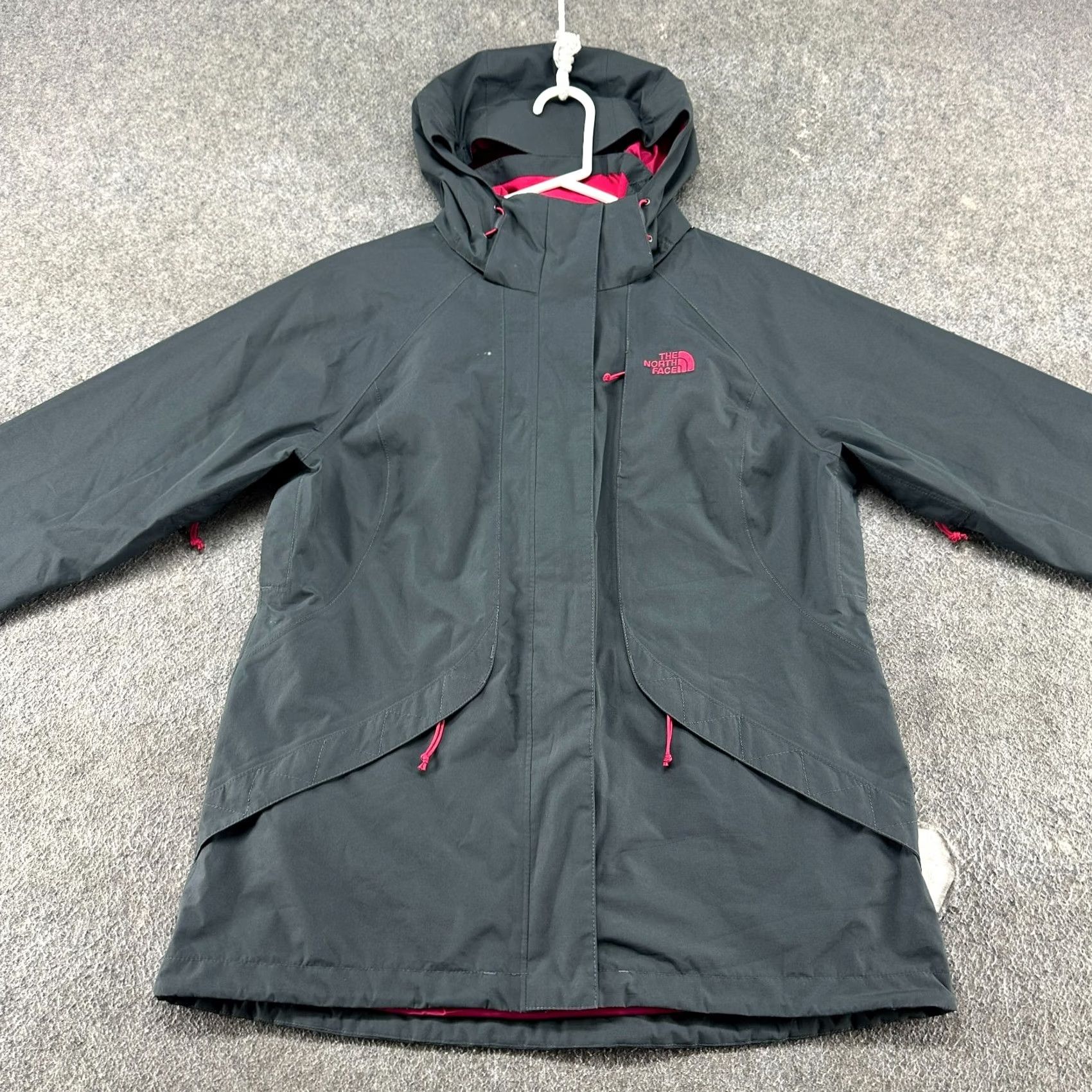 The North Face North Face Jacket Womens M Black Pink Rain Coat Hooded Hyvent Full Zip Softshell Size M / US 6-8 / IT 42-44 - 3 Thumbnail