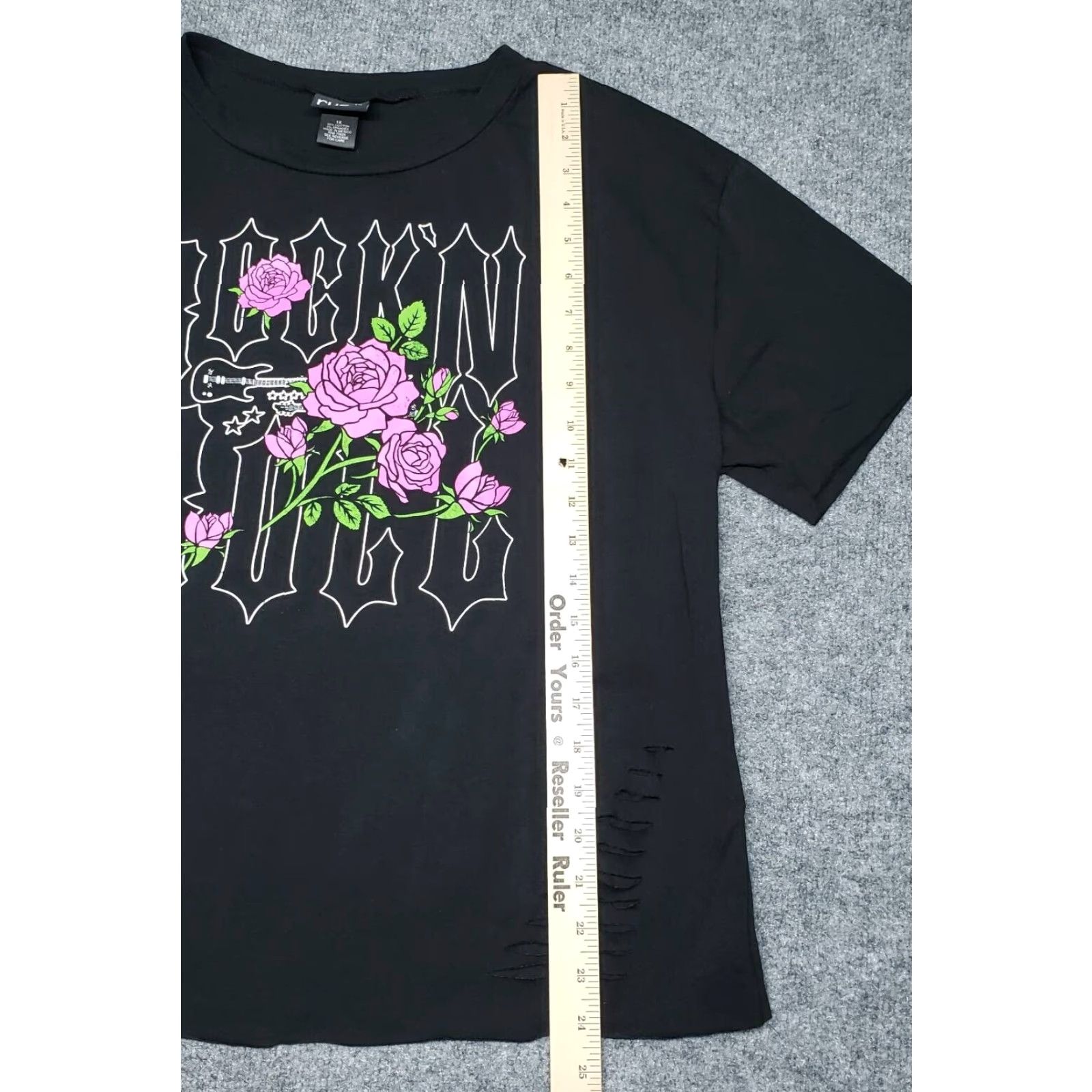 Vintage VINTAGE is not applicable; Rue21 Shirt Womens Plus 1X Black Rock N Roll Floral Graphic Side Slits T-Shirt 1X Black Womens Rock N Roll Floral Slits New Size XL / US 12-14 / IT 48-50 - 7 Thumbnail
