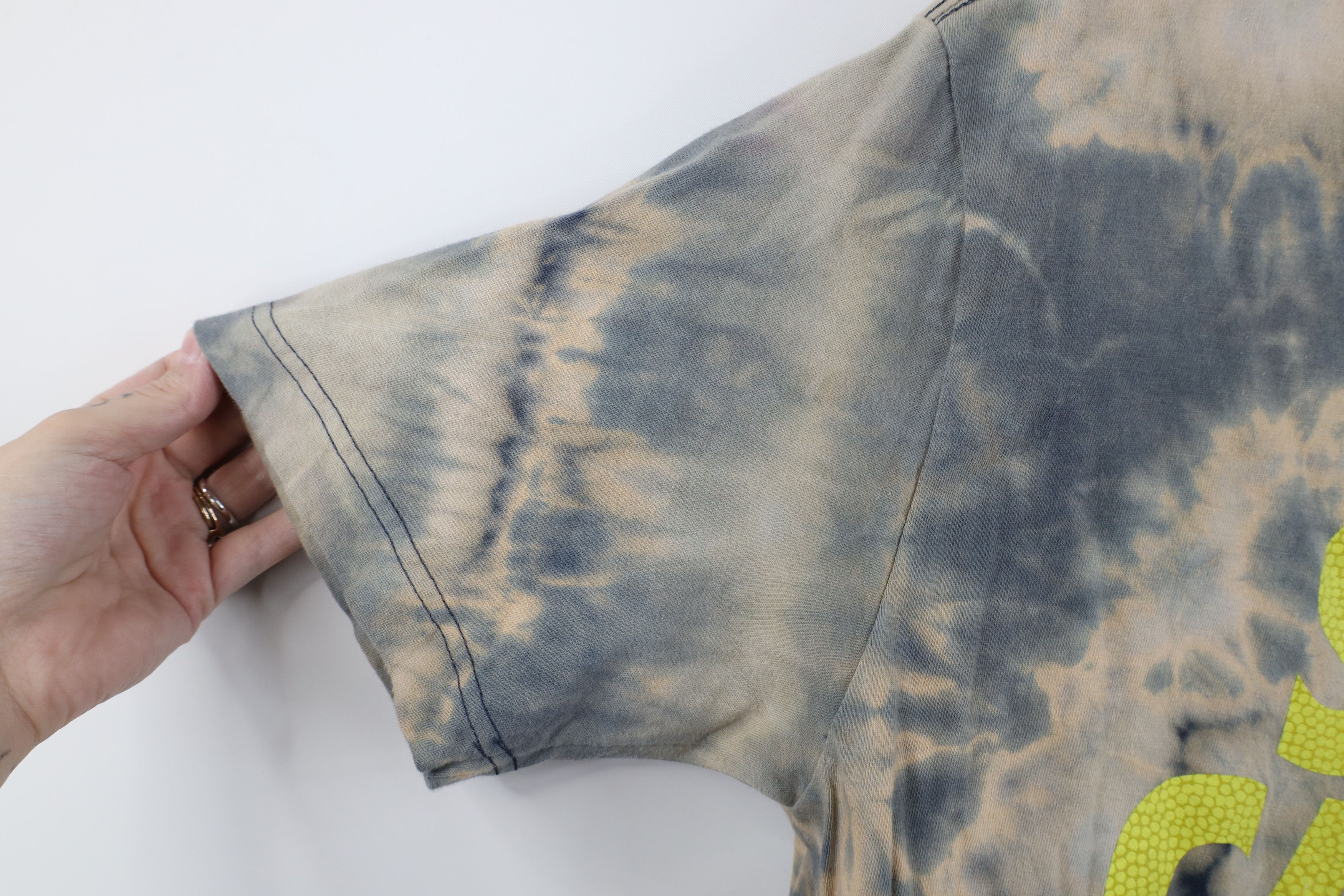 Nike Vintage Y2K Nike Center Swoosh Acid Wash T-Shirt Trippy Size US M / EU 48-50 / 2 - 7 Thumbnail