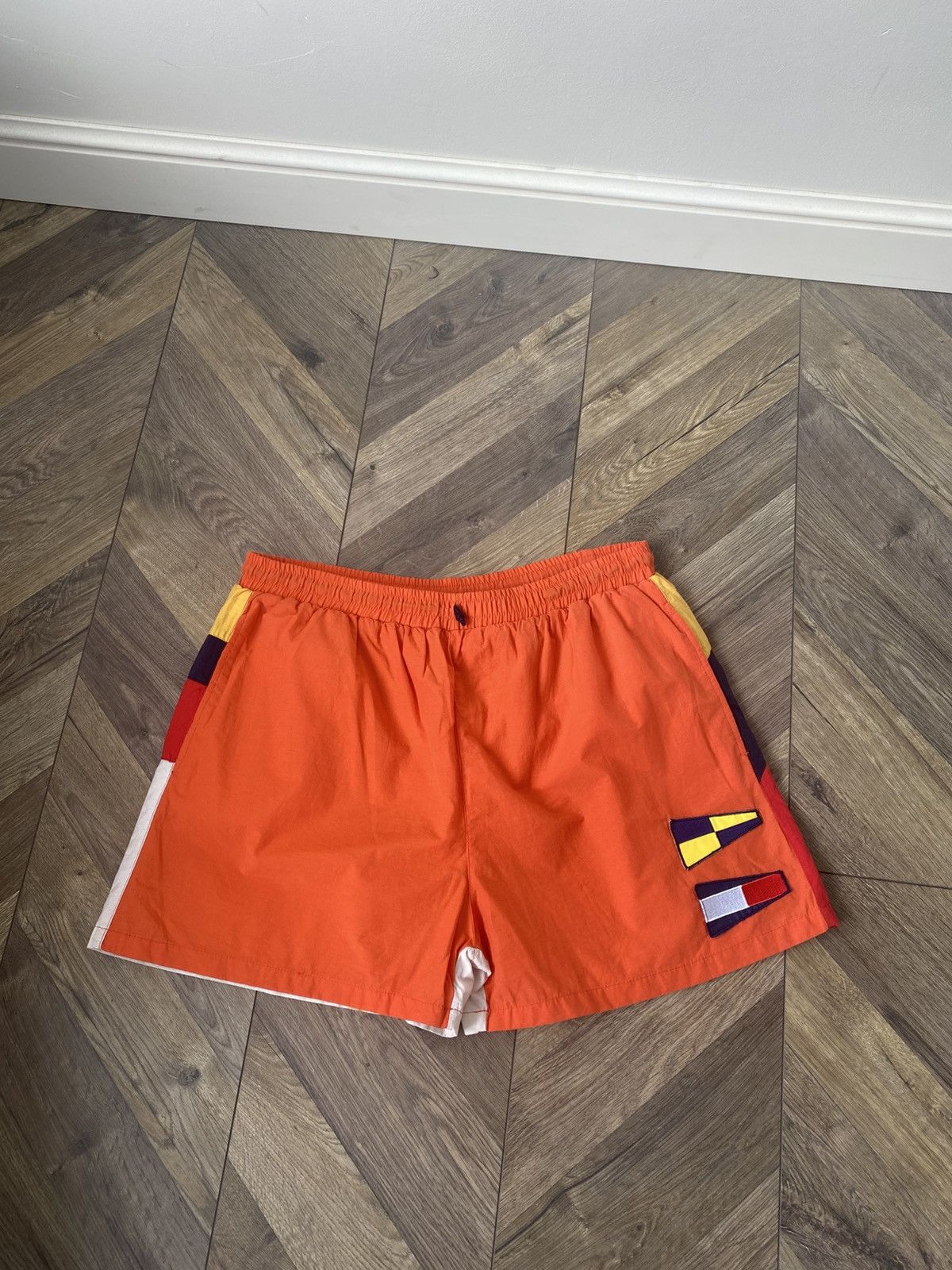Tommy Hilfiger × Vintage Vintage 90s Tommy Hilfiger Nylon Shorts Size US 35 - 1 Thumbnail