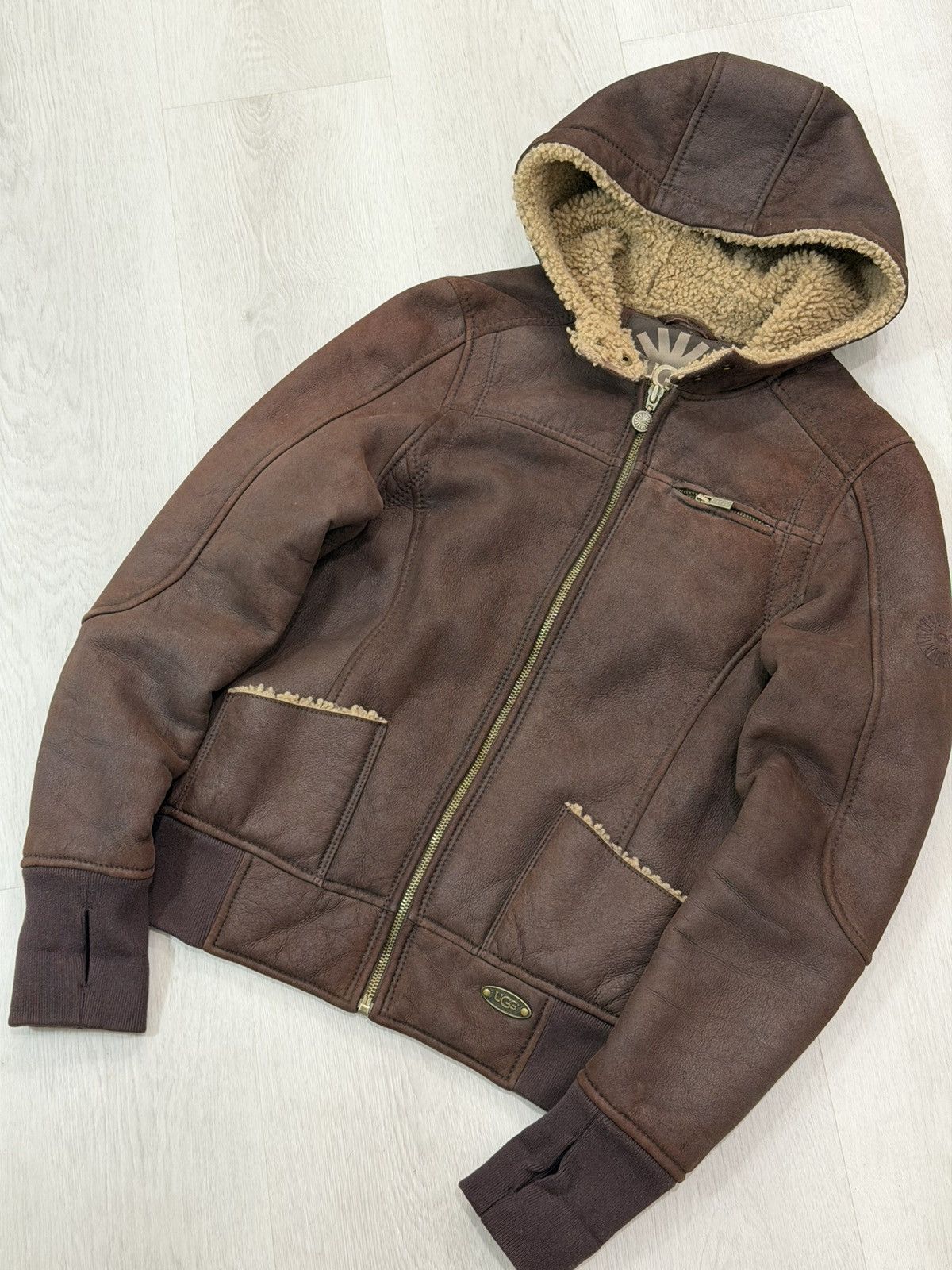 Ugg UGG Australia Genuine Soft Lambskin Shearling Bomber Jacket Size S / US 4 / IT 40 - 2 Thumbnail