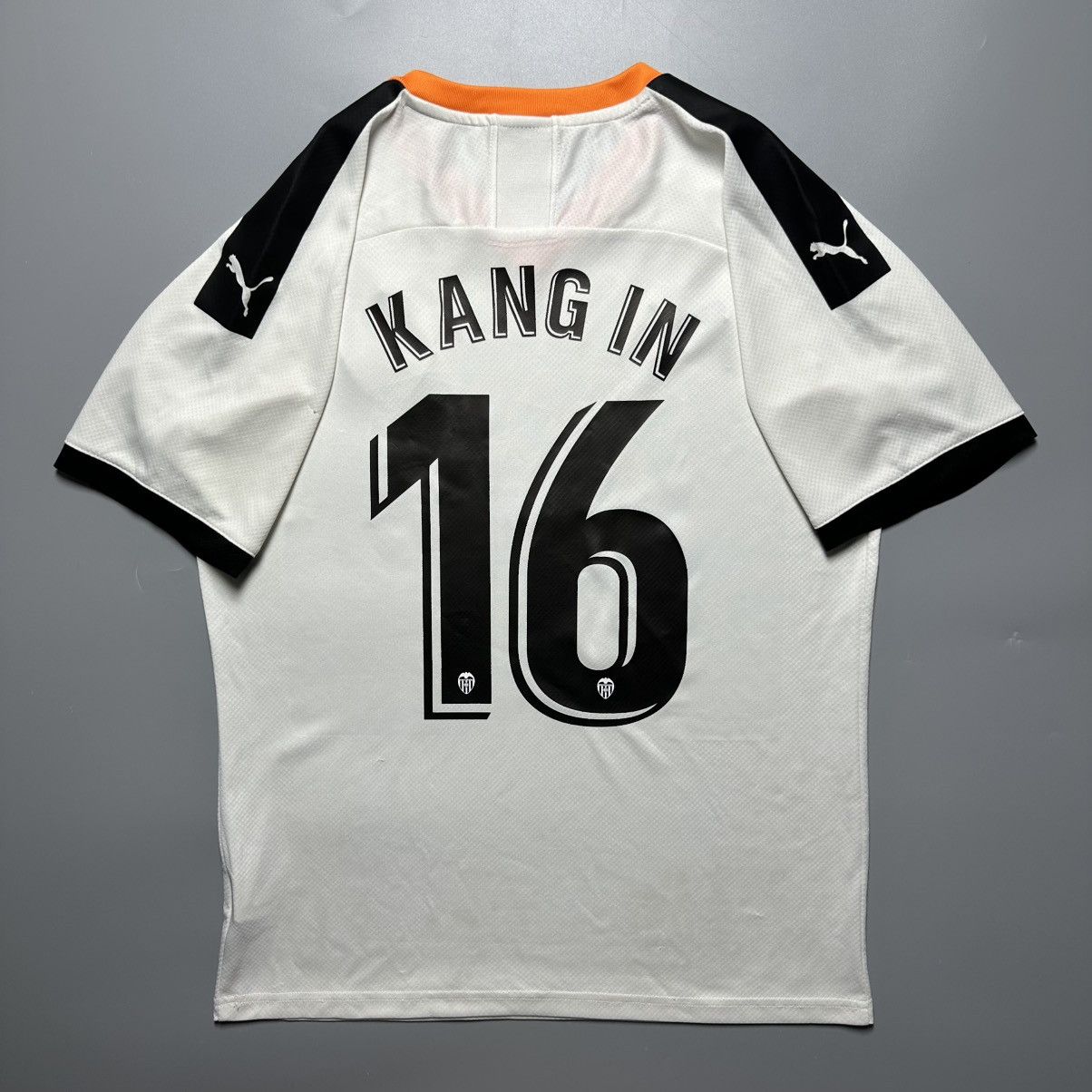 Puma VALENCIA PUMA 2019/2020 FOOTBALL HOME JERSEY #16 KANG IN Size US M / EU 48-50 / 2 - 1 Thumbnail