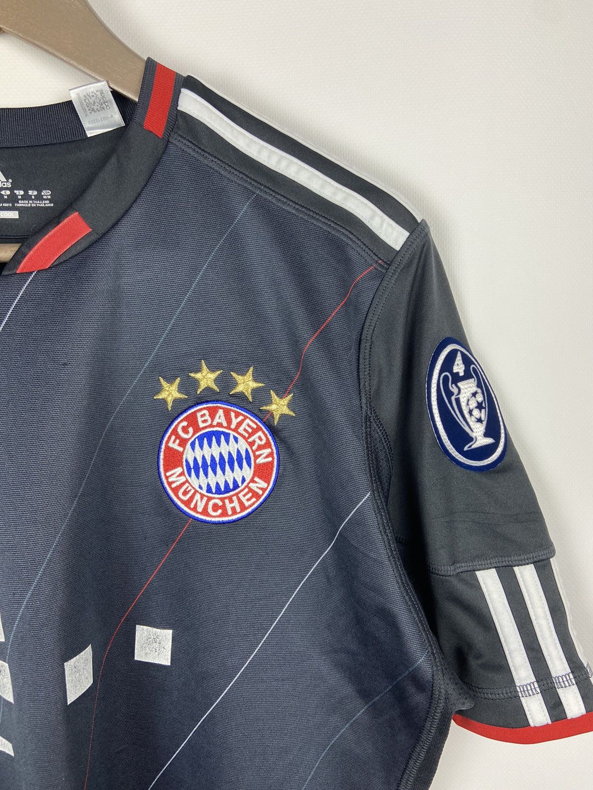 Vintage JERSEY ADIDAS BAYERN MUNICH FOOTBALL SHIRT 2011 TONI KROOS Size US M / EU 48-50 / 2 - 5 Thumbnail
