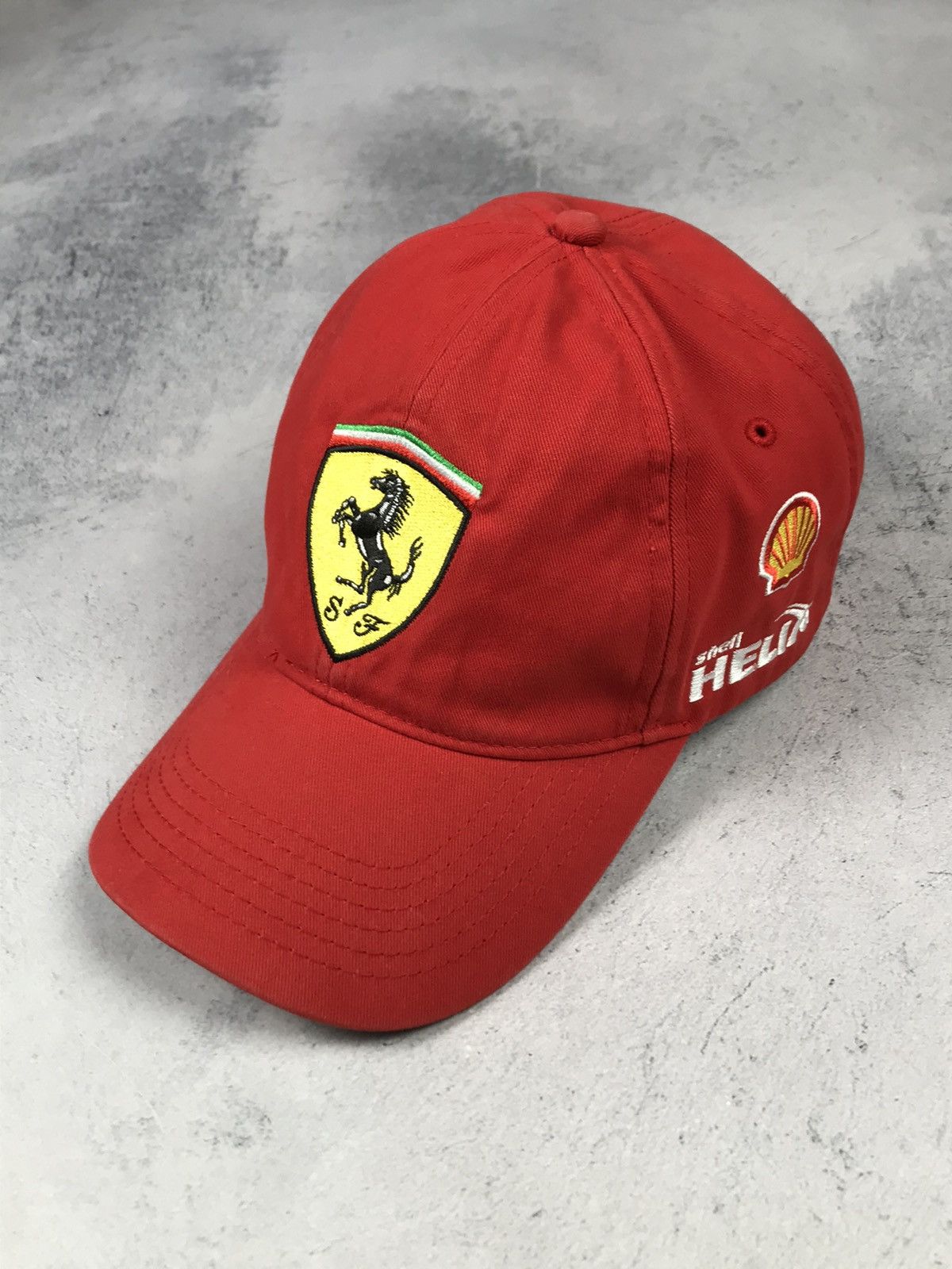 Ferrari × Vintage Vintage Ferrari Shell Helix Cap 90's Red Racing Cap Official Size ONE SIZE - 1 Thumbnail