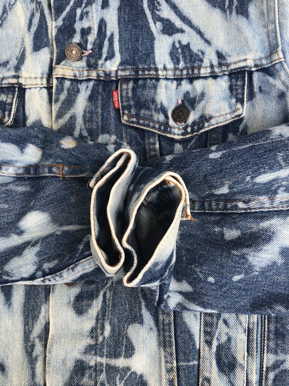 Levi's Vintage 80’s Levi’s Acid Wash Denim Jacket Distressed Denim Size US L / EU 52-54 / 3 - 21 Thumbnail