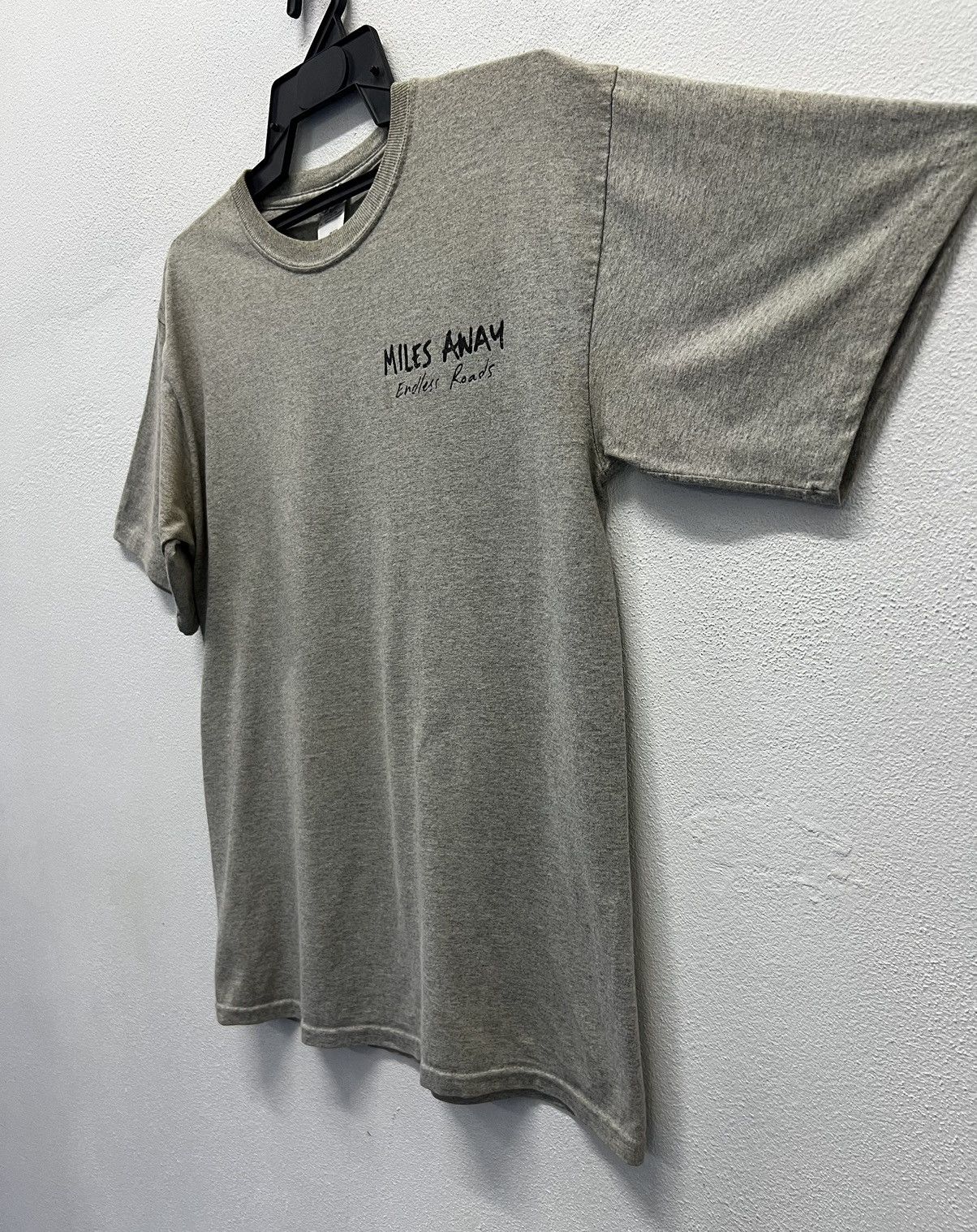 Band Tees × Gildan × Vintage VINTAGE MILES AWAY ENDLESS ROADS SHIRT Size US M / EU 48-50 / 2 - 5 Thumbnail