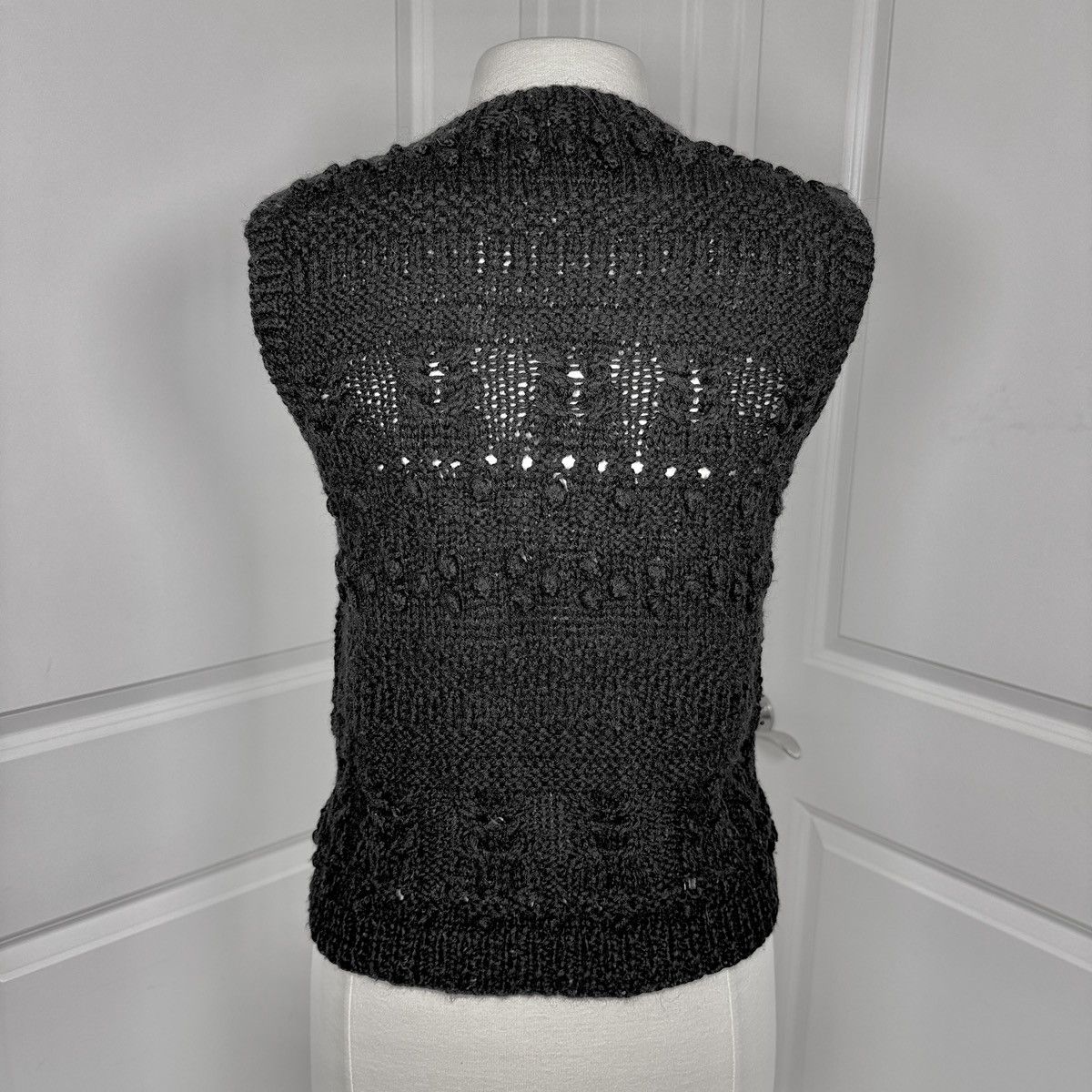 Esprit Vintage ESPRIT Wool Knit Sweater Vest – Black (S) Size US S / EU 44-46 / 1 - 4 Thumbnail