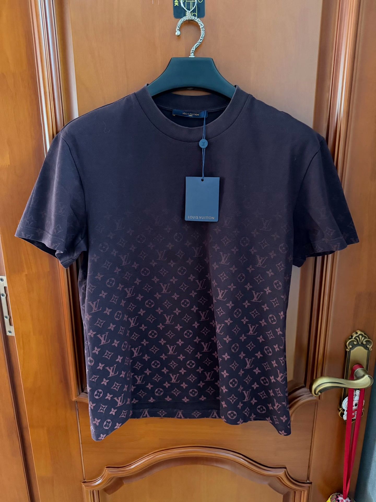Louis Vuitton Louis Vuitton Tie-Dye Gradient Red T-Shirt L Men Size US L / EU 52-54 / 3 - 1 Thumbnail