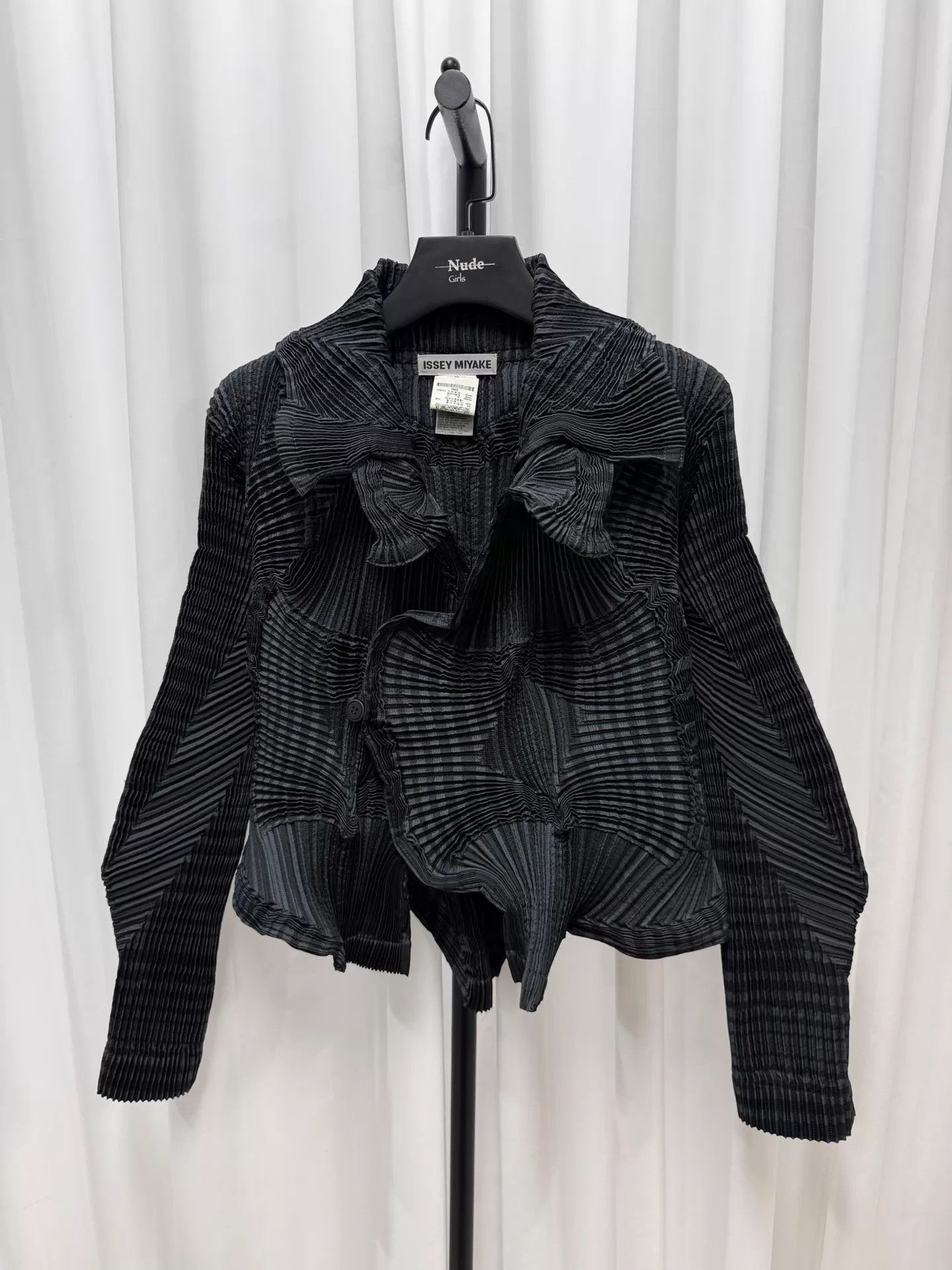 Issey Miyake ISSEY MIYAKE Bouquet Pleated Jacket Almost New Size XS / US 0-2 / IT 36-38 - 1 Thumbnail
