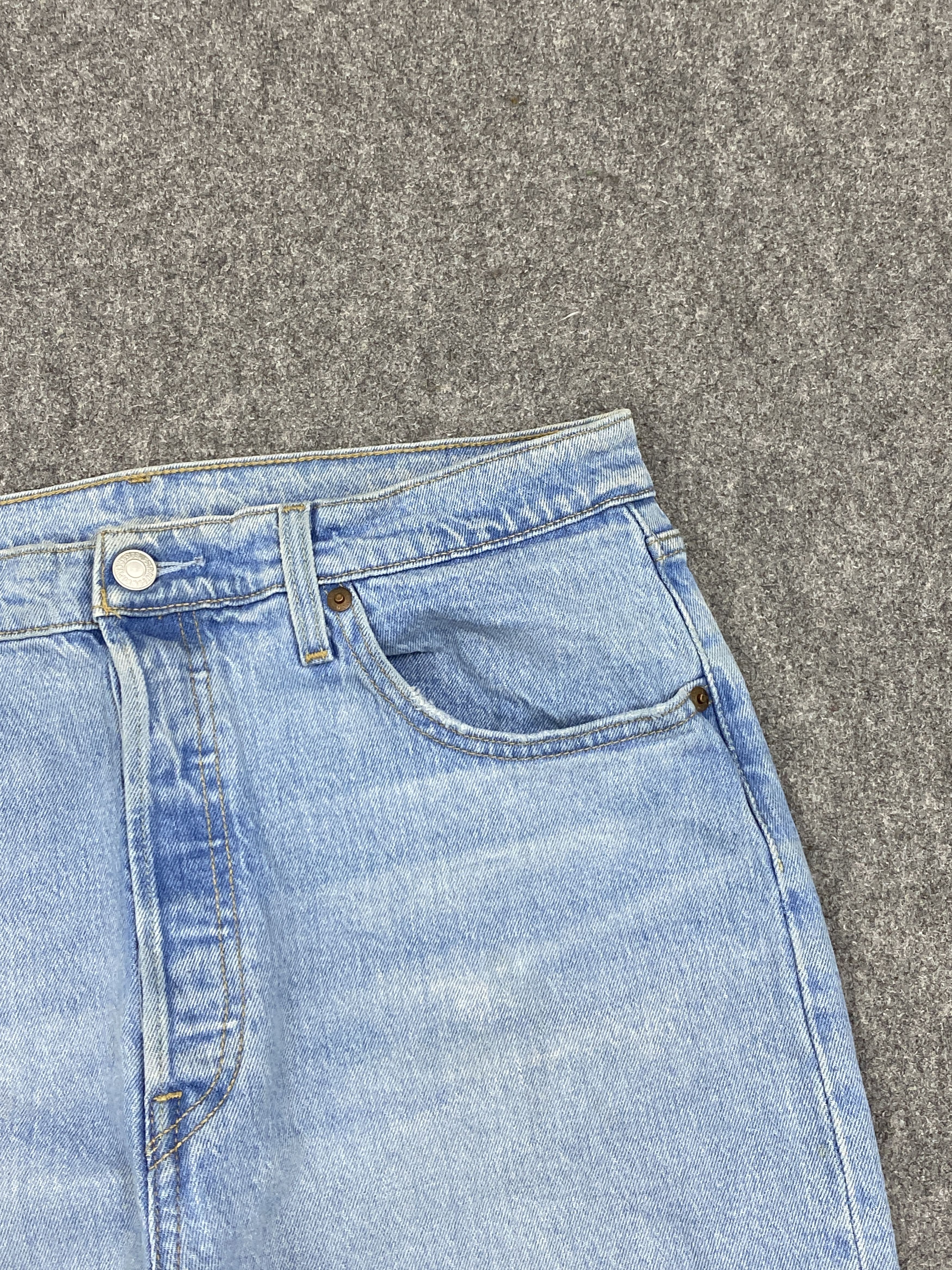 Levi's Vintage Levis 501 Light Wash Blue Jeans DP2755 Size US 32 / EU 48 - 12 Thumbnail