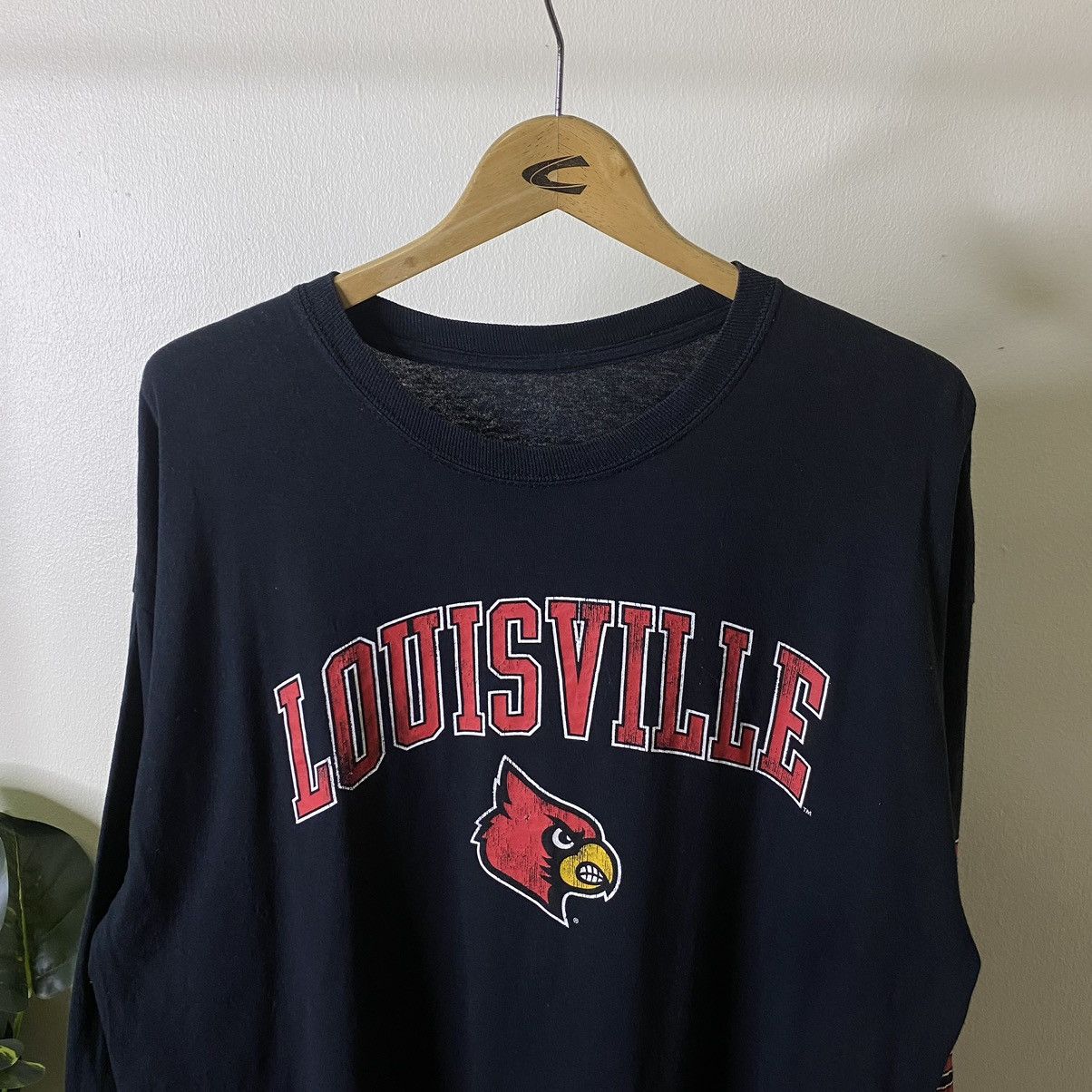 NCAA × Vintage 2000s University of Louisville Cardinals Basketball NCAA LS Size US XL / EU 56 / 4 - 2 Thumbnail