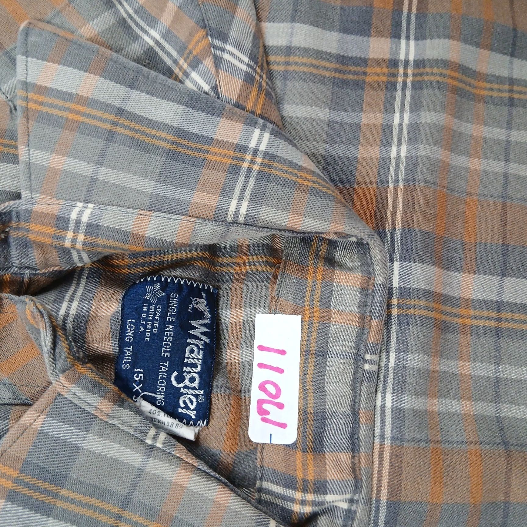 Wrangler VINTAGE Wrangler Pearl Snap Shirt Mens 15 Small Brown Plaid Long Tails 80s Size US S / EU 44-46 / 1 - 7 Thumbnail