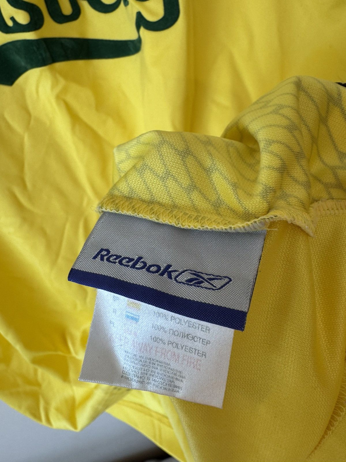 Reebok Vintage Liverpool 2004-2005 Away Soccer Jersey Football Kit Size US L / EU 52-54 / 3 - 14 Thumbnail