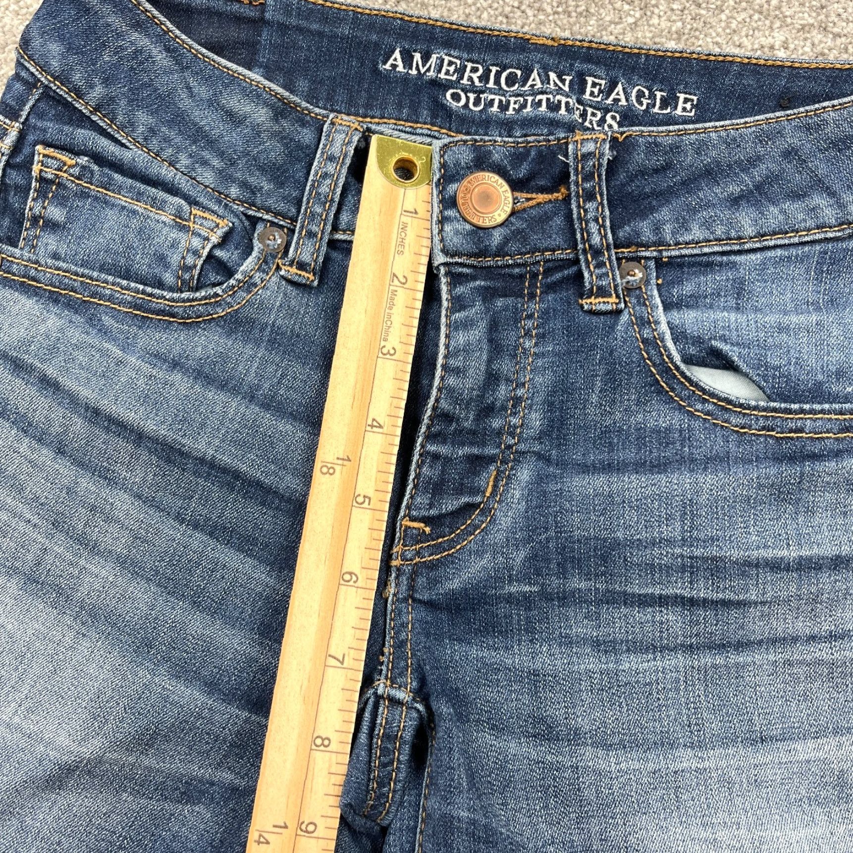 American Eagle Outfitters VINTAGE American Eagle Outfitters Shorts Women 2 Midi Cut Off Dark Wash Frayed AEO F21 Size 26" / US 2 / IT 38 - 4 Thumbnail