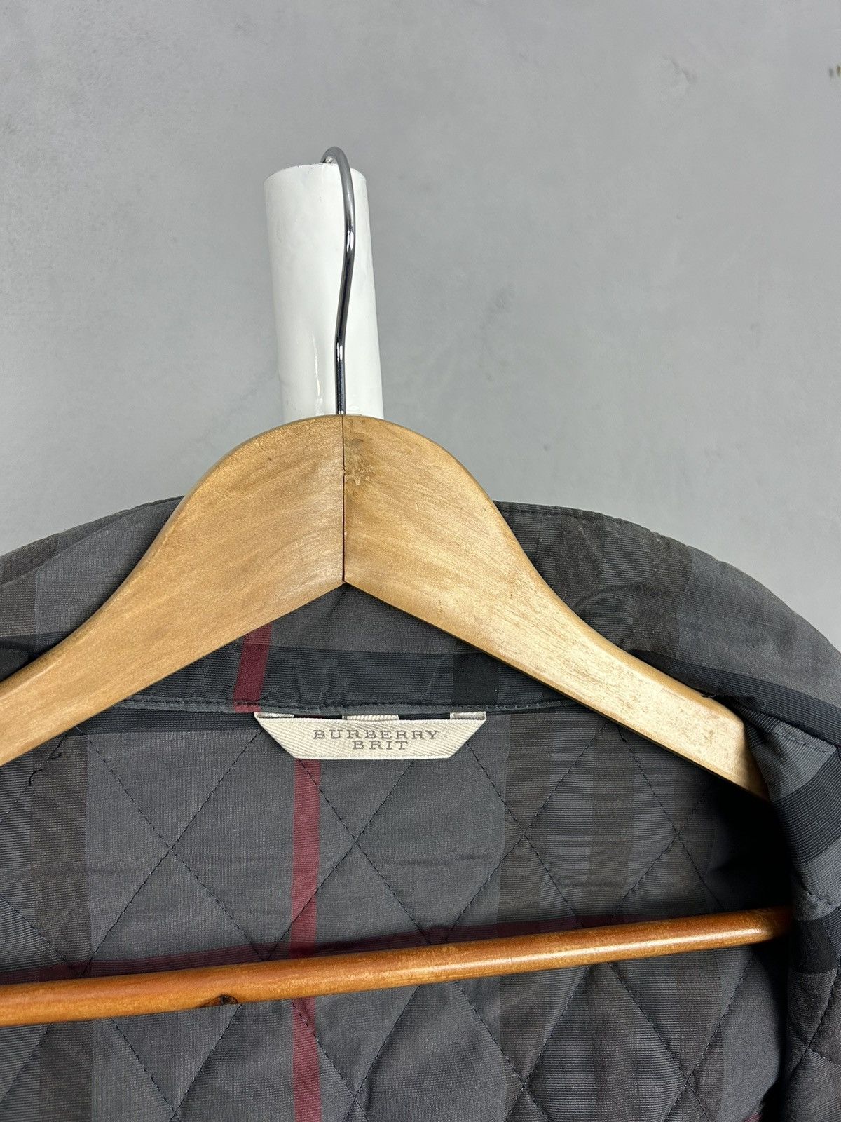 Burberry Burberry Quilted Navy Jacket Snap Button Classic Check Size US S / EU 44-46 / 1 - 7 Thumbnail