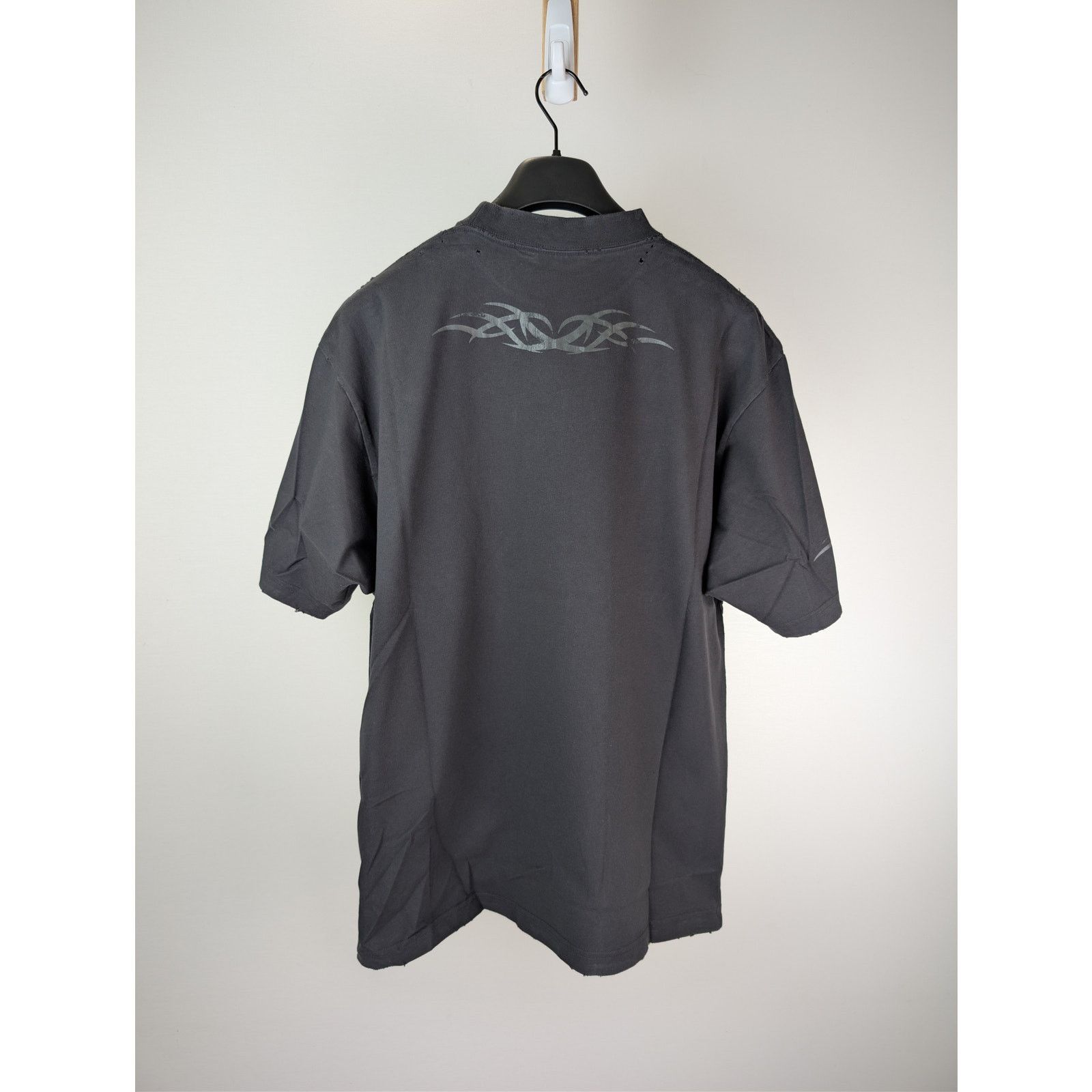 Balenciaga o1rshd1 Medium Fit T-Shirt in Washed Black / Anthracite Size US M / EU 48-50 / 2 - 9 Thumbnail