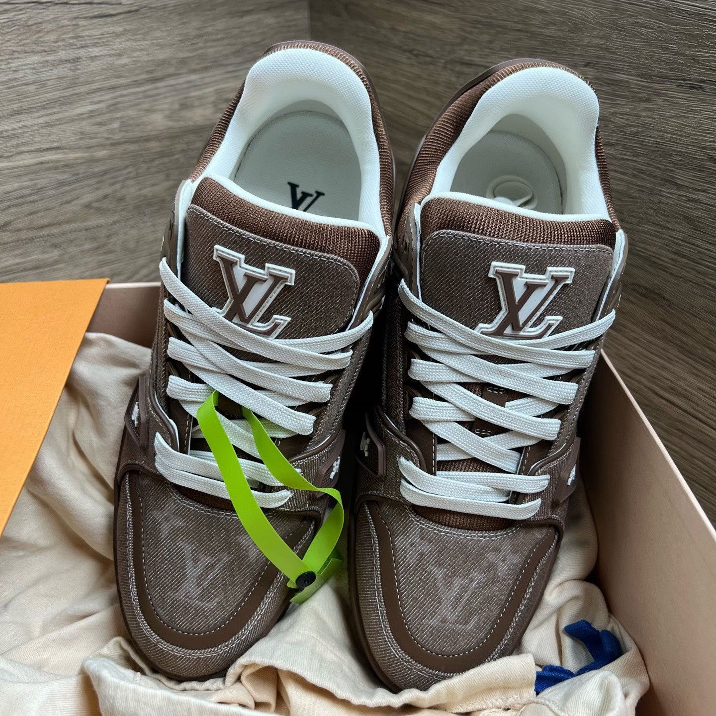 Louis Vuitton Louis Vuitton Training Denim White Lowtop Sneakers 8.5 Men Size US 8.5 / EU 41-42 - 1 Thumbnail