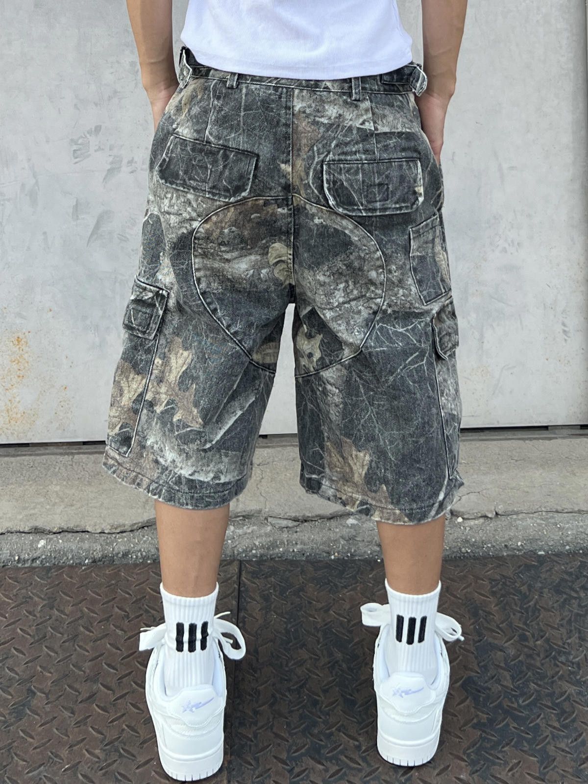 Other Enzyme-Wash Branch-Camo Denim Shorts Size US 28 / EU 44 - 4 Thumbnail