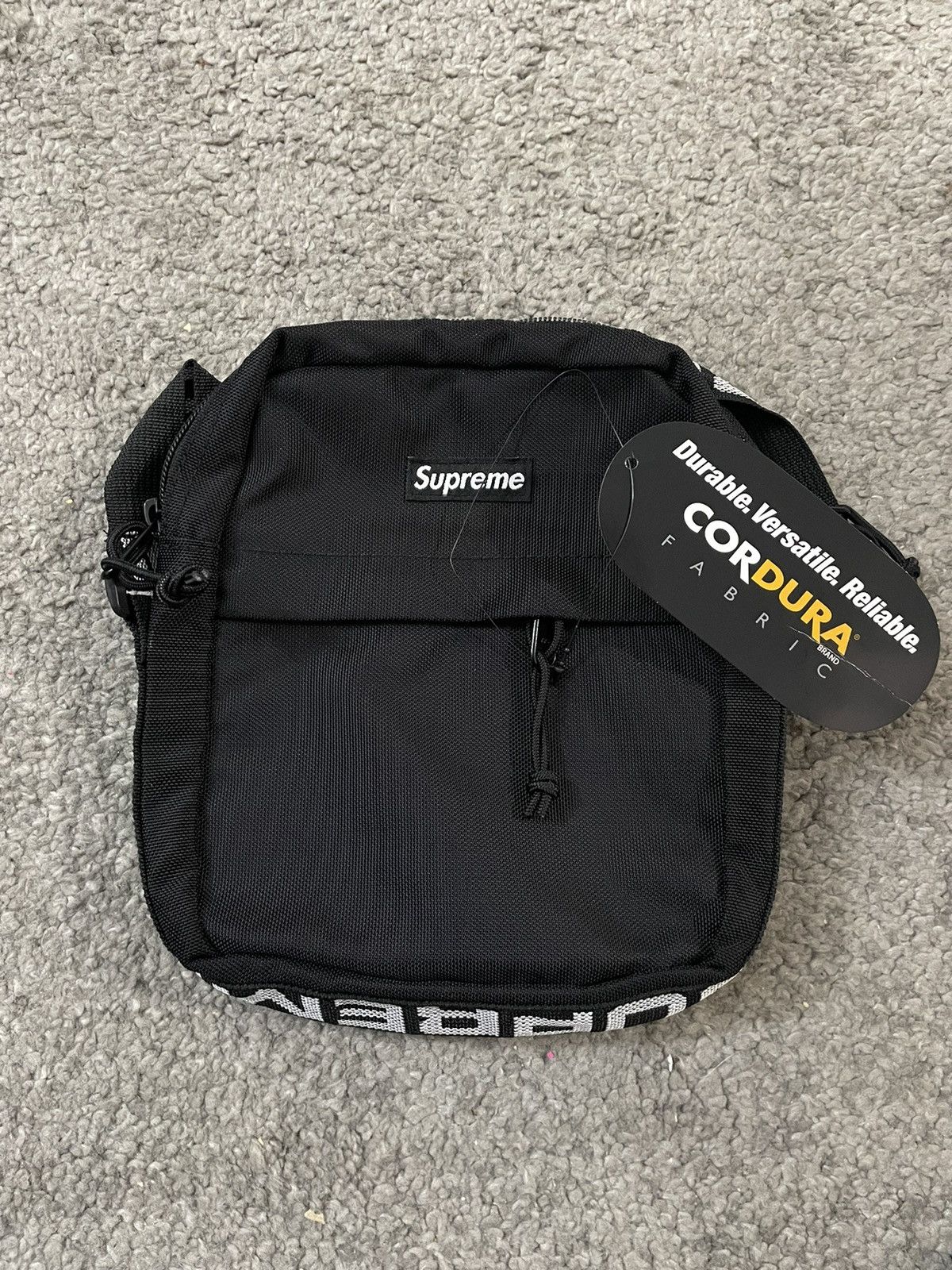 Fake supreme shoulder discount bag