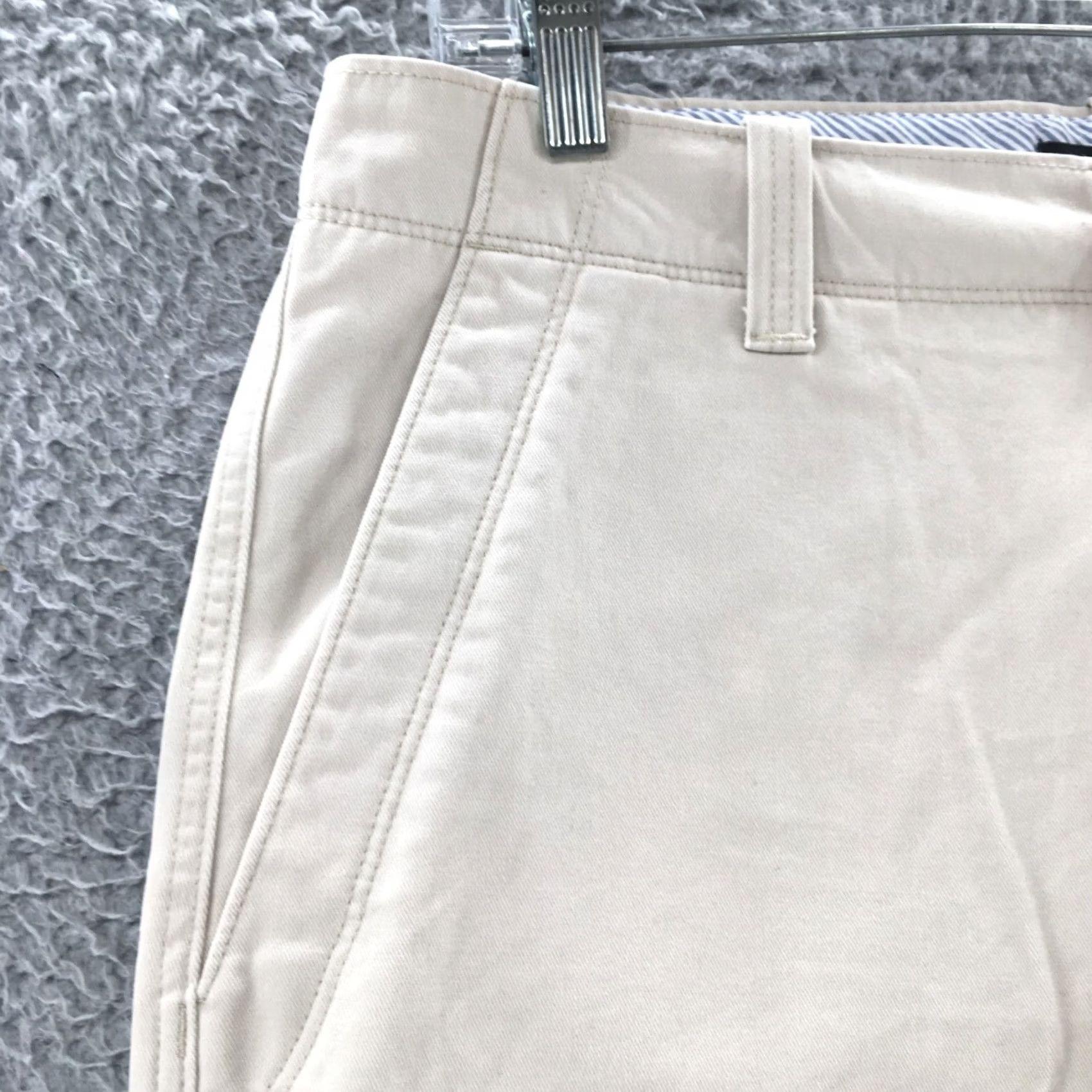 Banana Republic Banana Republic Cargo Shorts Men Beige Cotton Mid Rise Zip Fly 31 (actual 34x12) Size US 31 - 4 Thumbnail