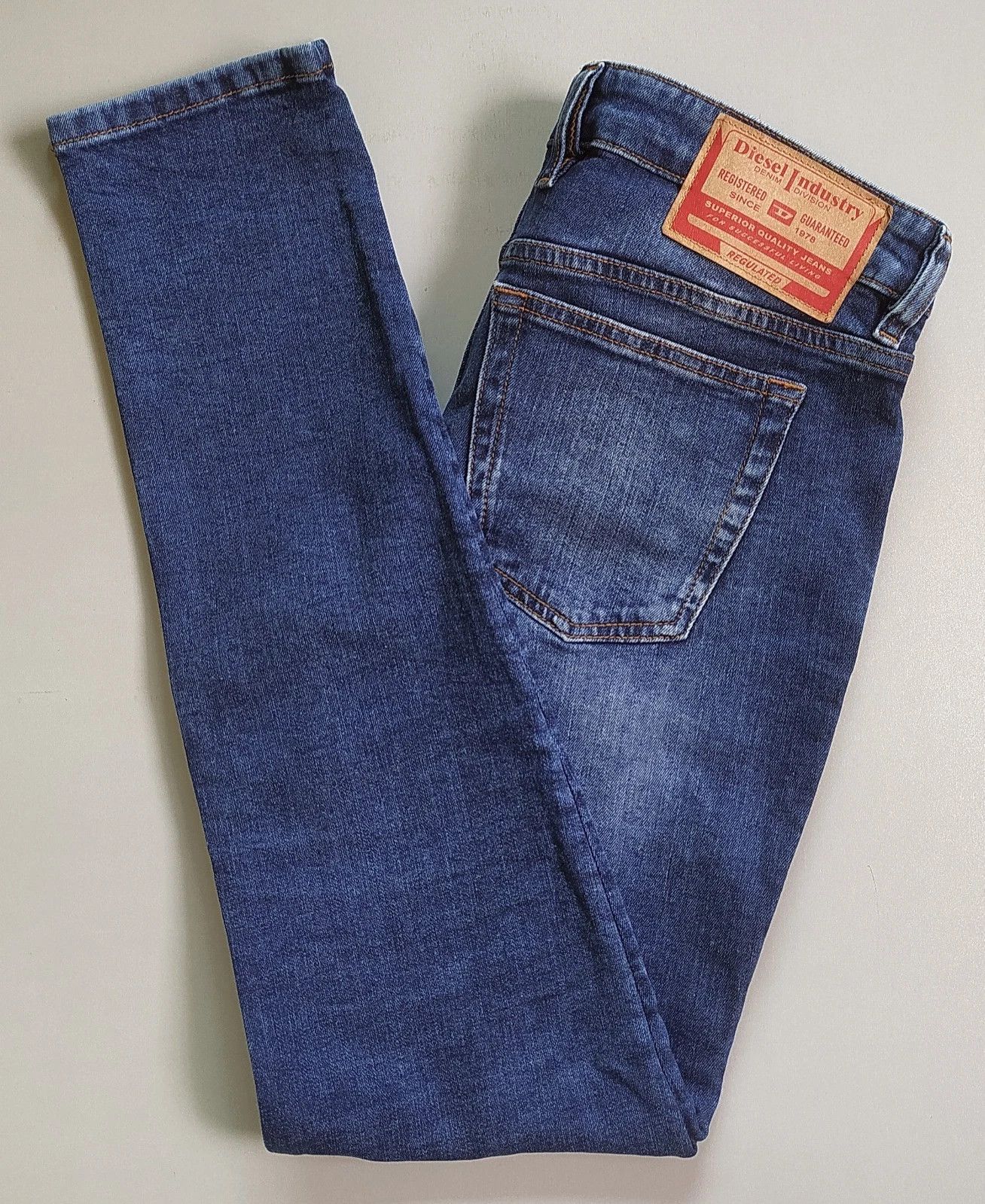Diesel Diesel 1979 SLEENKER-R L.30 MENS JEANS T/9739 Size US 29 - 12 Thumbnail