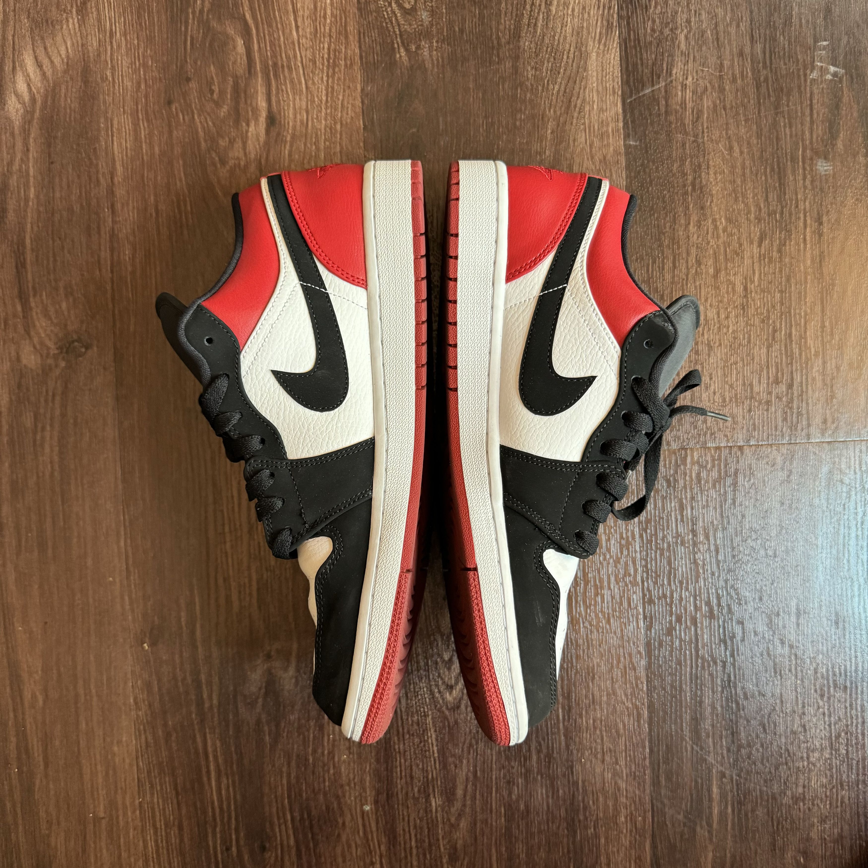 Jordan Brand Air Jordan 1 Low (Black Toe) Size US 10.5 / EU 43-44 - 4 Thumbnail